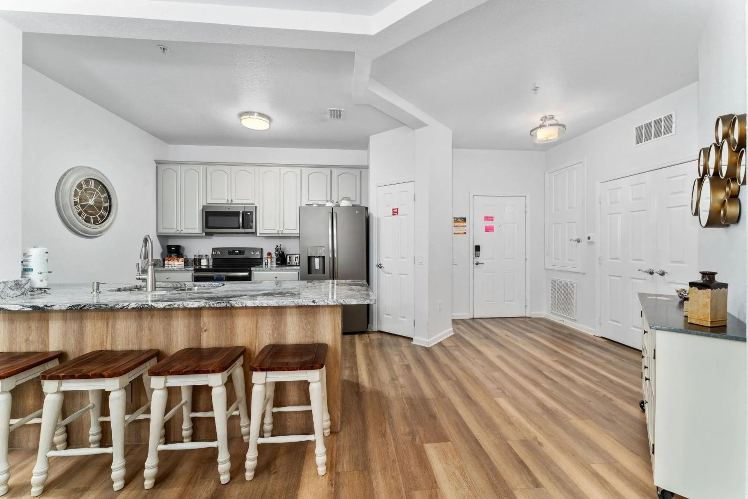 Kitchen or kitchenette in Vista Cay Resort