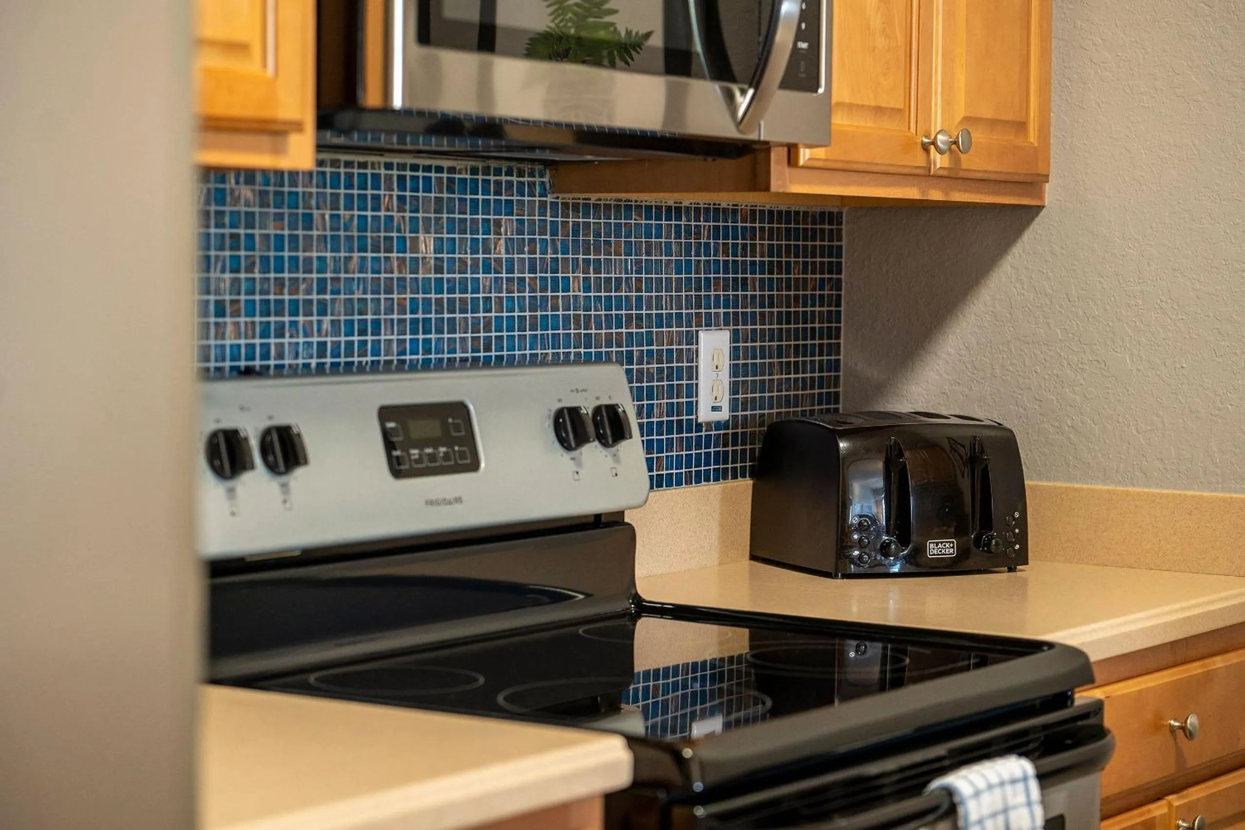 Kitchen or kitchenette in Vista Cay Resort