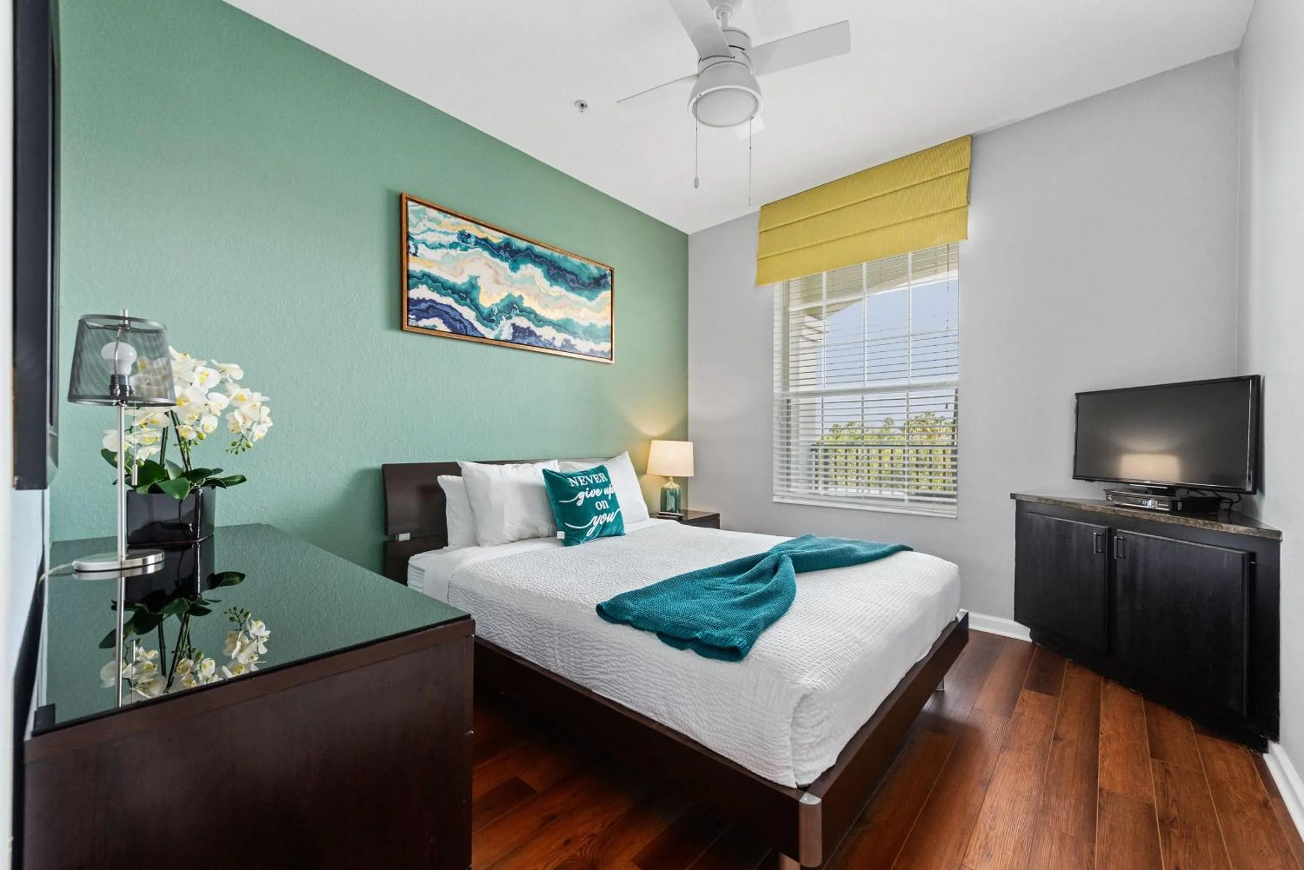 Bed in Vista Cay Resort