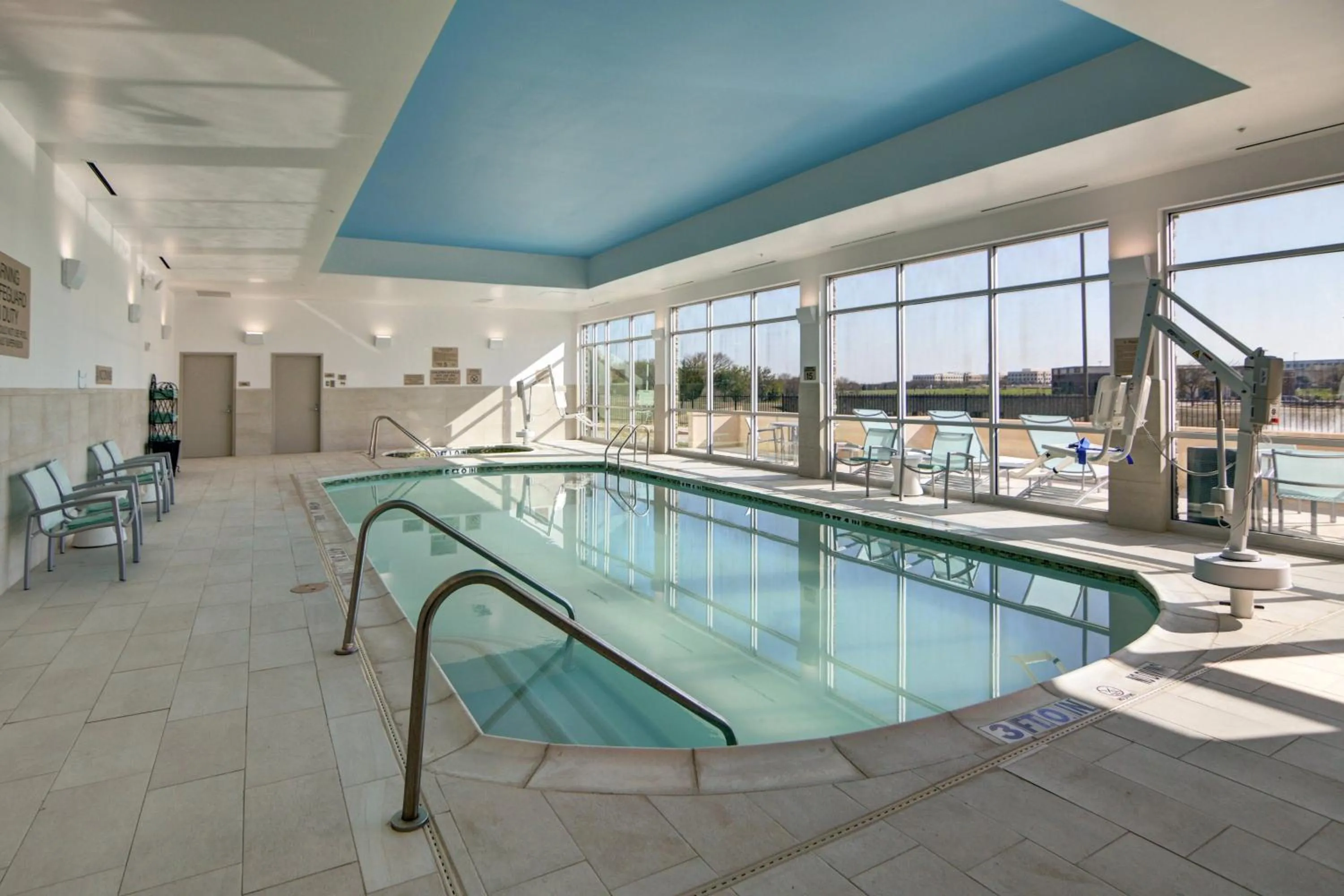 Swimming pool in SpringHill Suites by Marriott Dallas Plano/Frisco