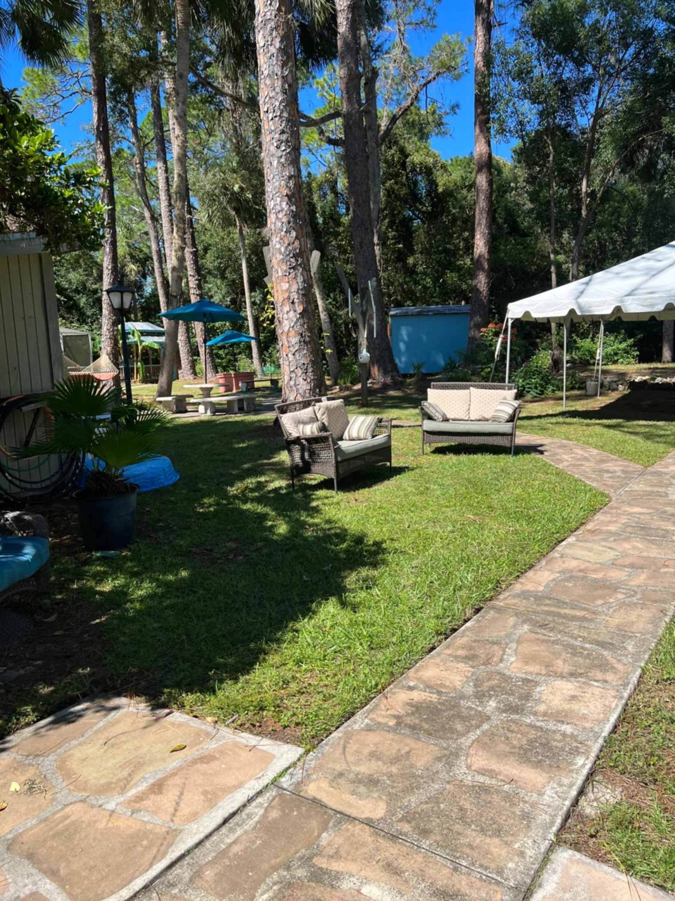 Nature Coast Inn & Cottages