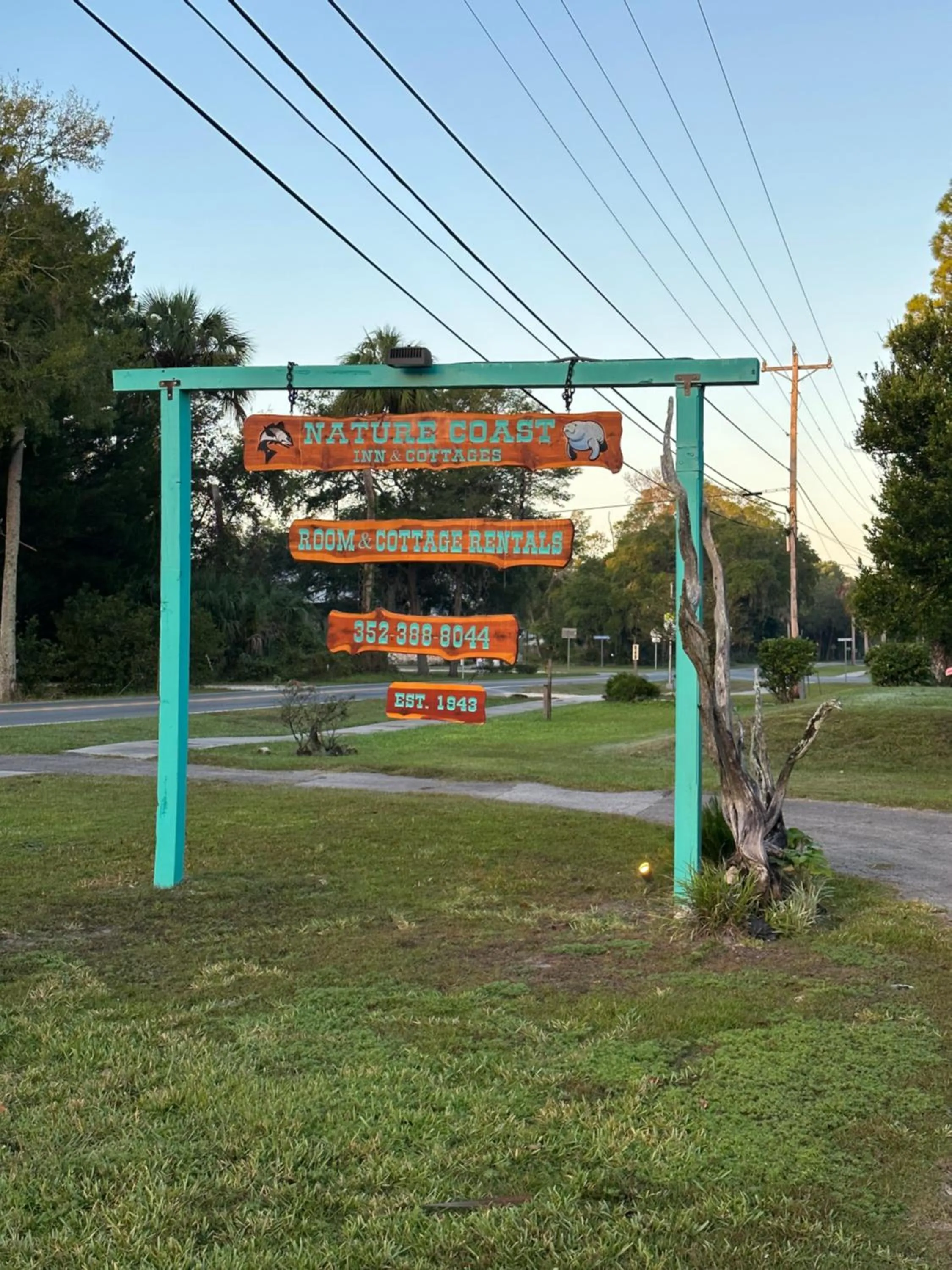 Nature Coast Inn & Cottages