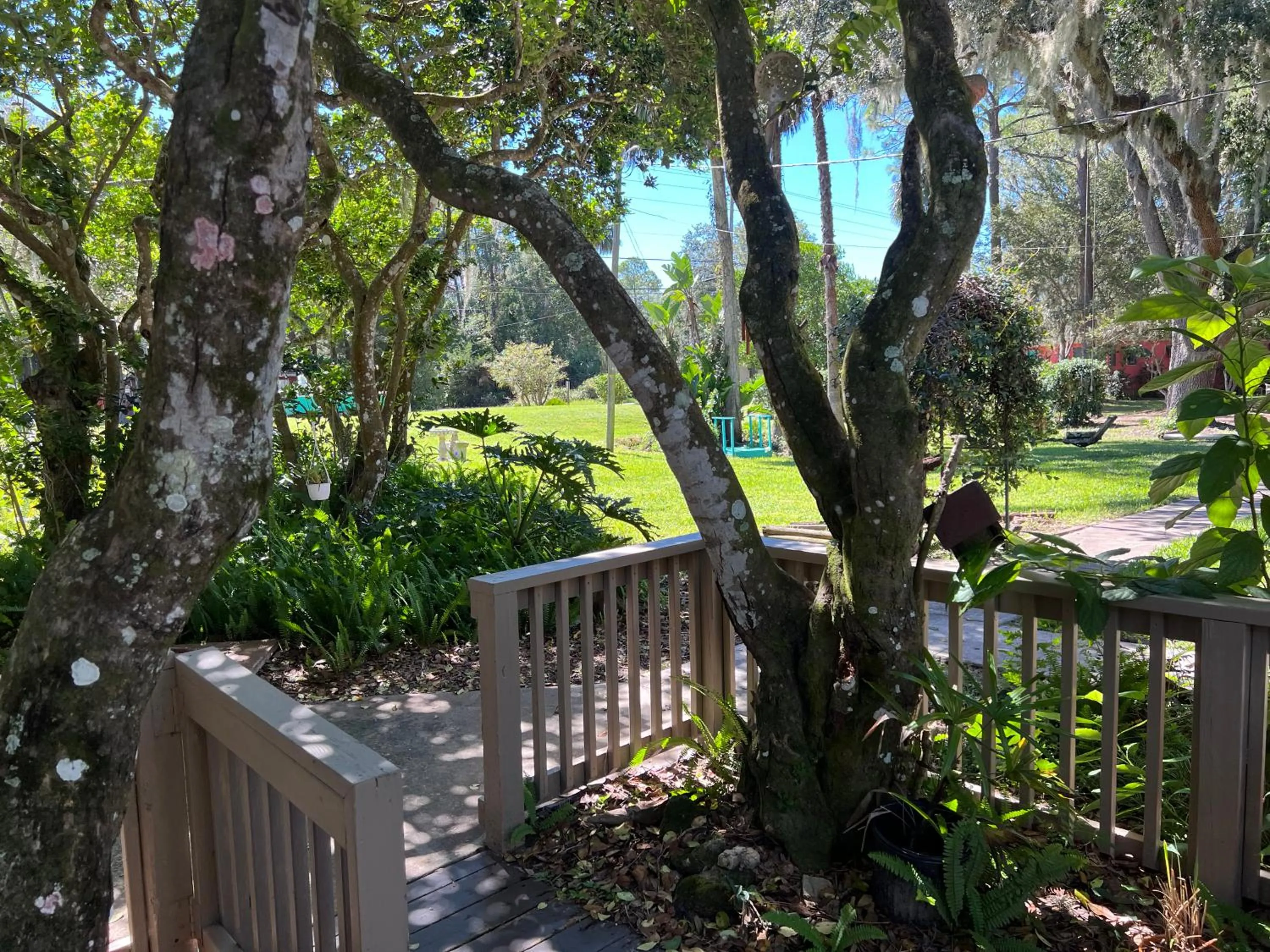 Nature Coast Inn & Cottages