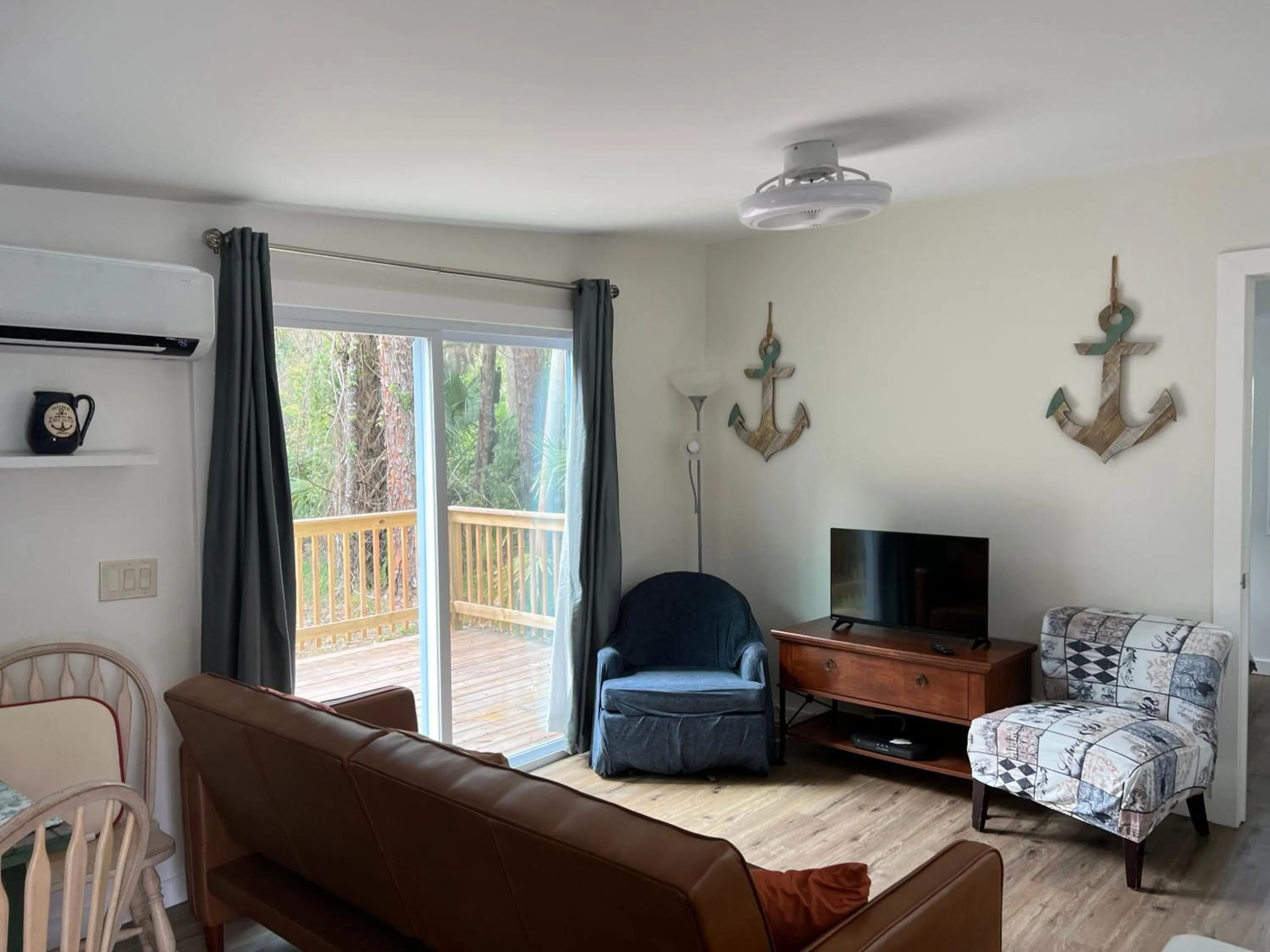 Nature Coast Inn & Cottages