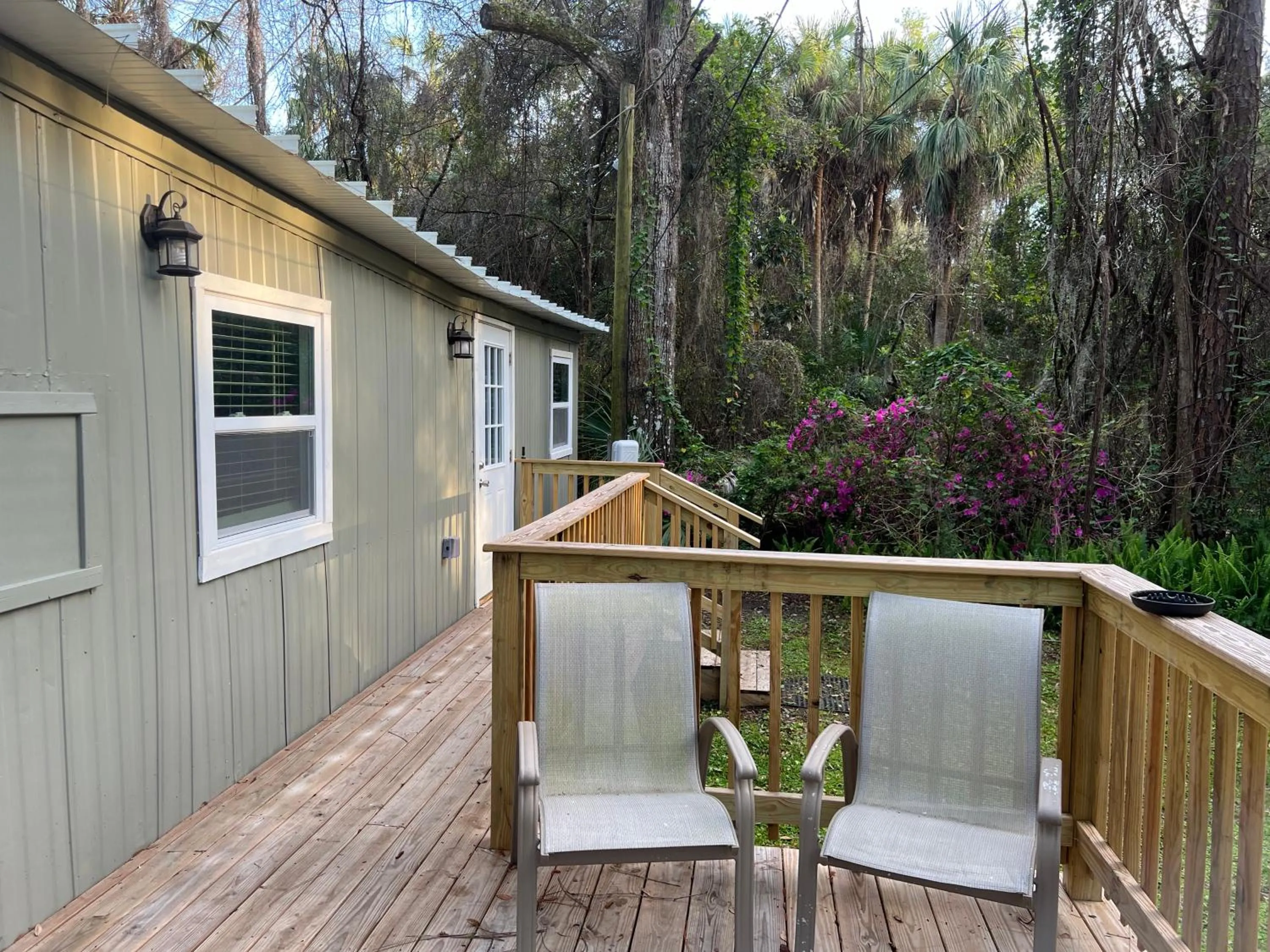 Nature Coast Inn & Cottages