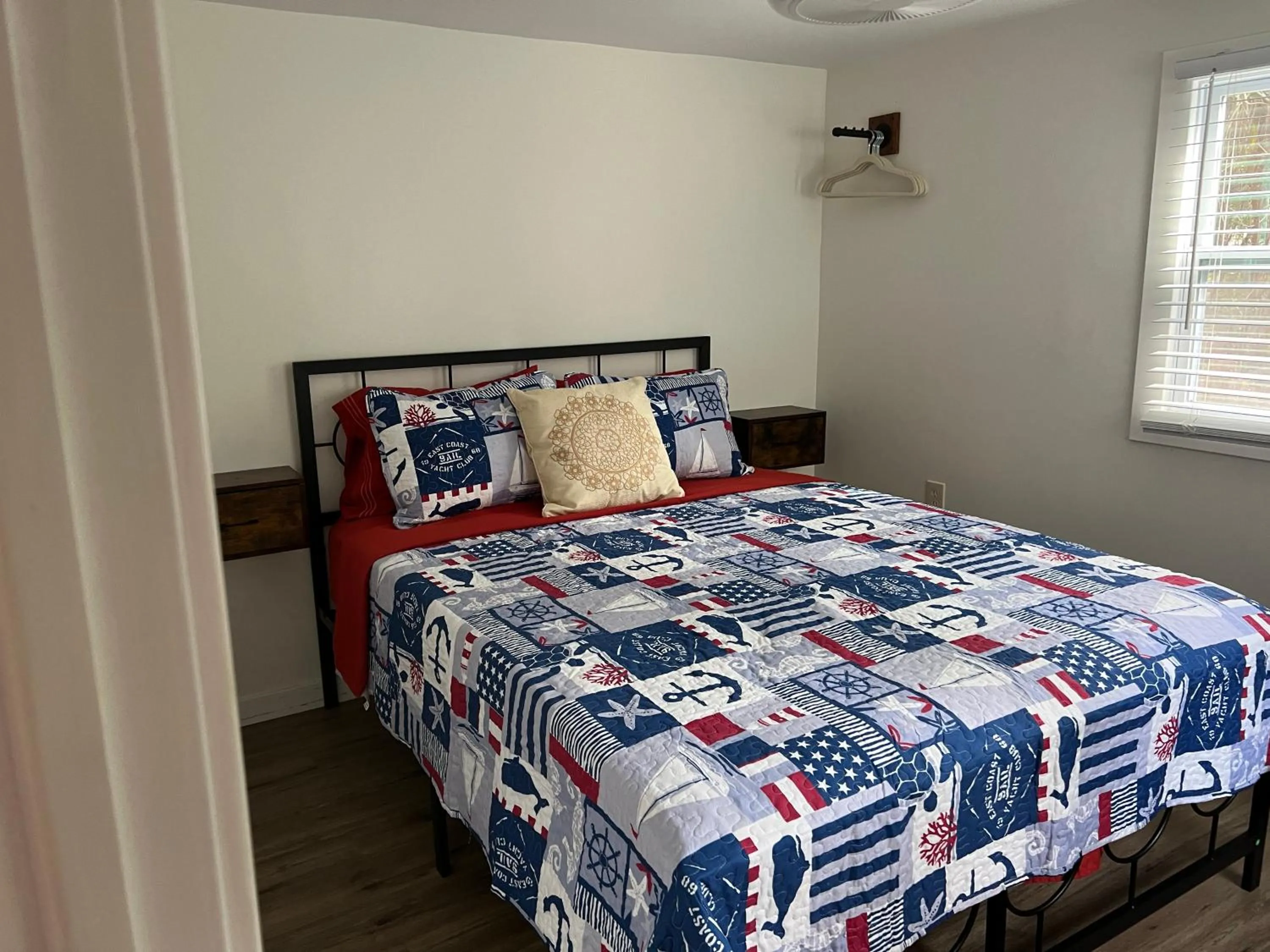 Bed in Nature Coast Inn & Cottages