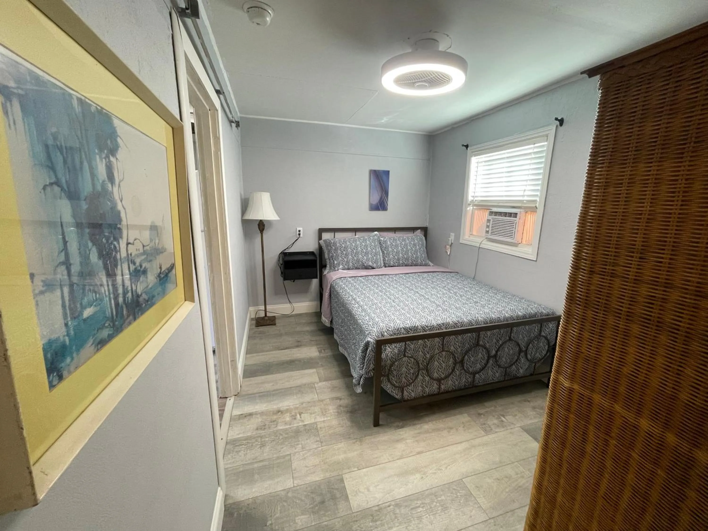 Bed in Nature Coast Inn & Cottages