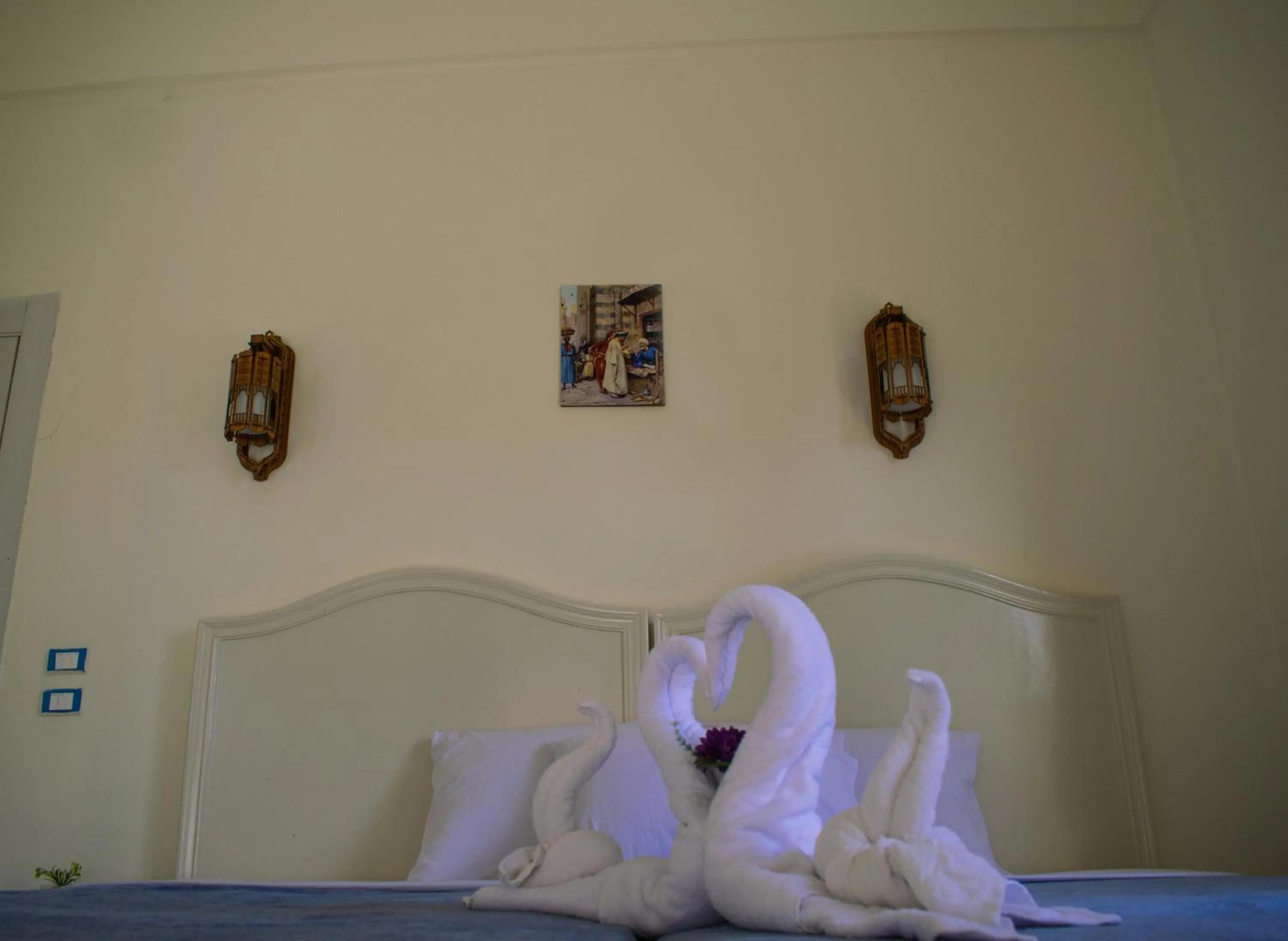 towels, Bed in Crown Hotel