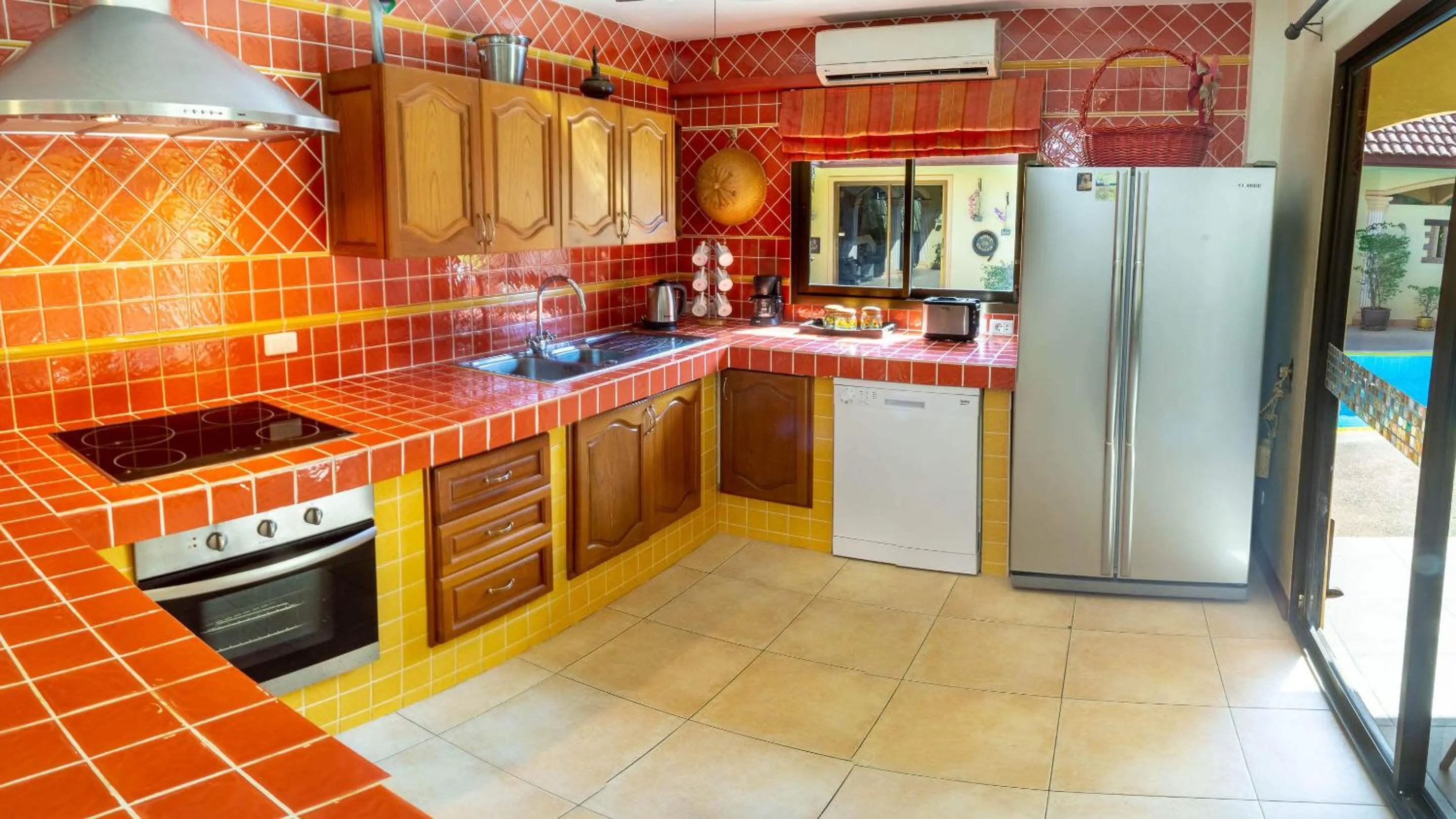 Kitchen or kitchenette in Coconut Paradise Villas