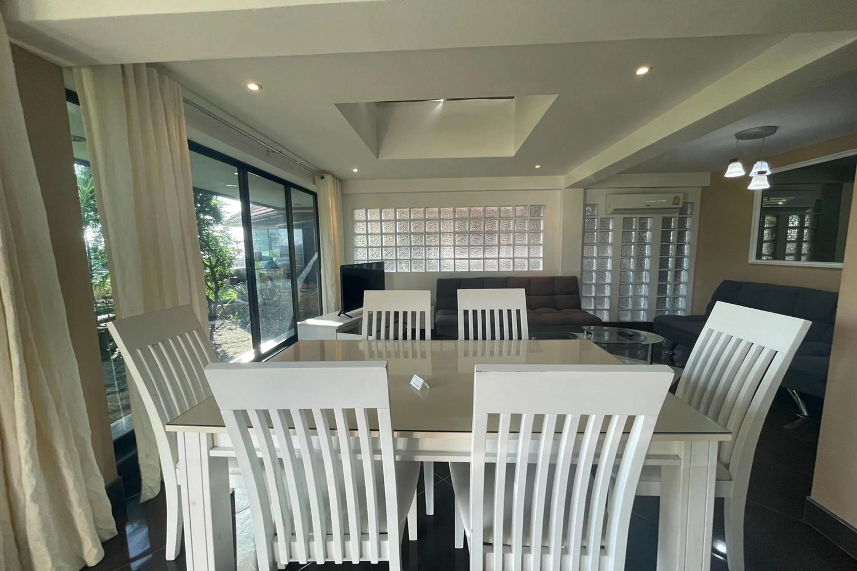 Dining area in Swiss Villas Panoramic - SHA Certified