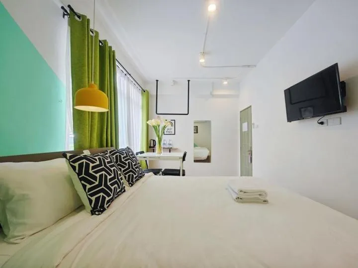 Bedroom, Bed in Ostay Asoke Bangkok
