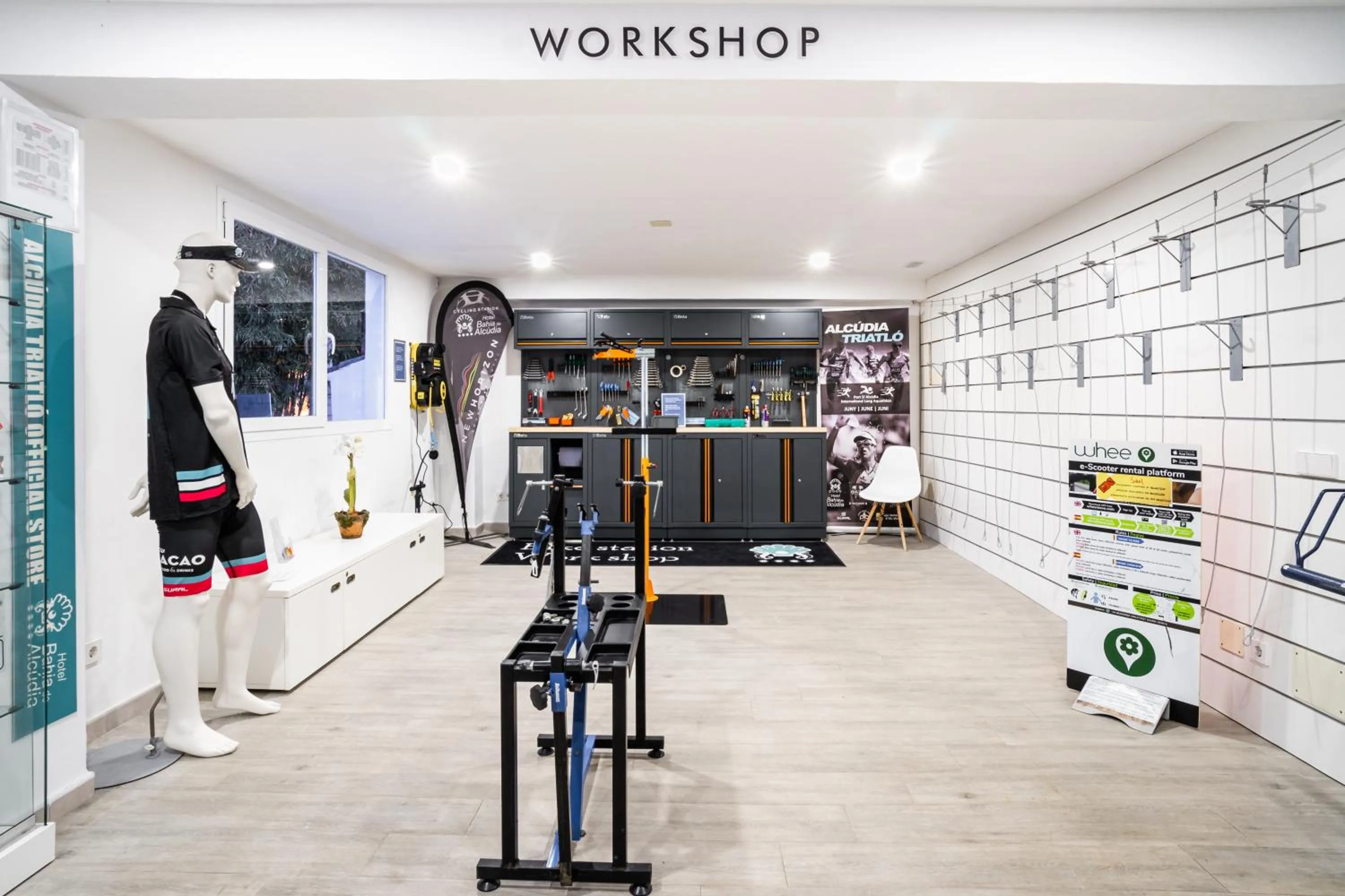 Cycling in Bahía de Alcudia Hotel & Spa