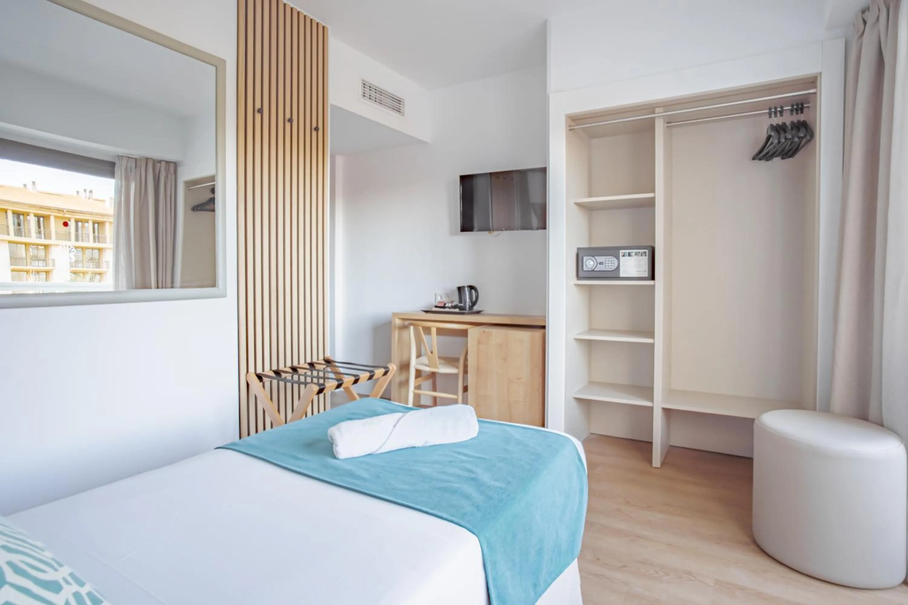 Bed in Bahía de Alcudia Hotel & Spa