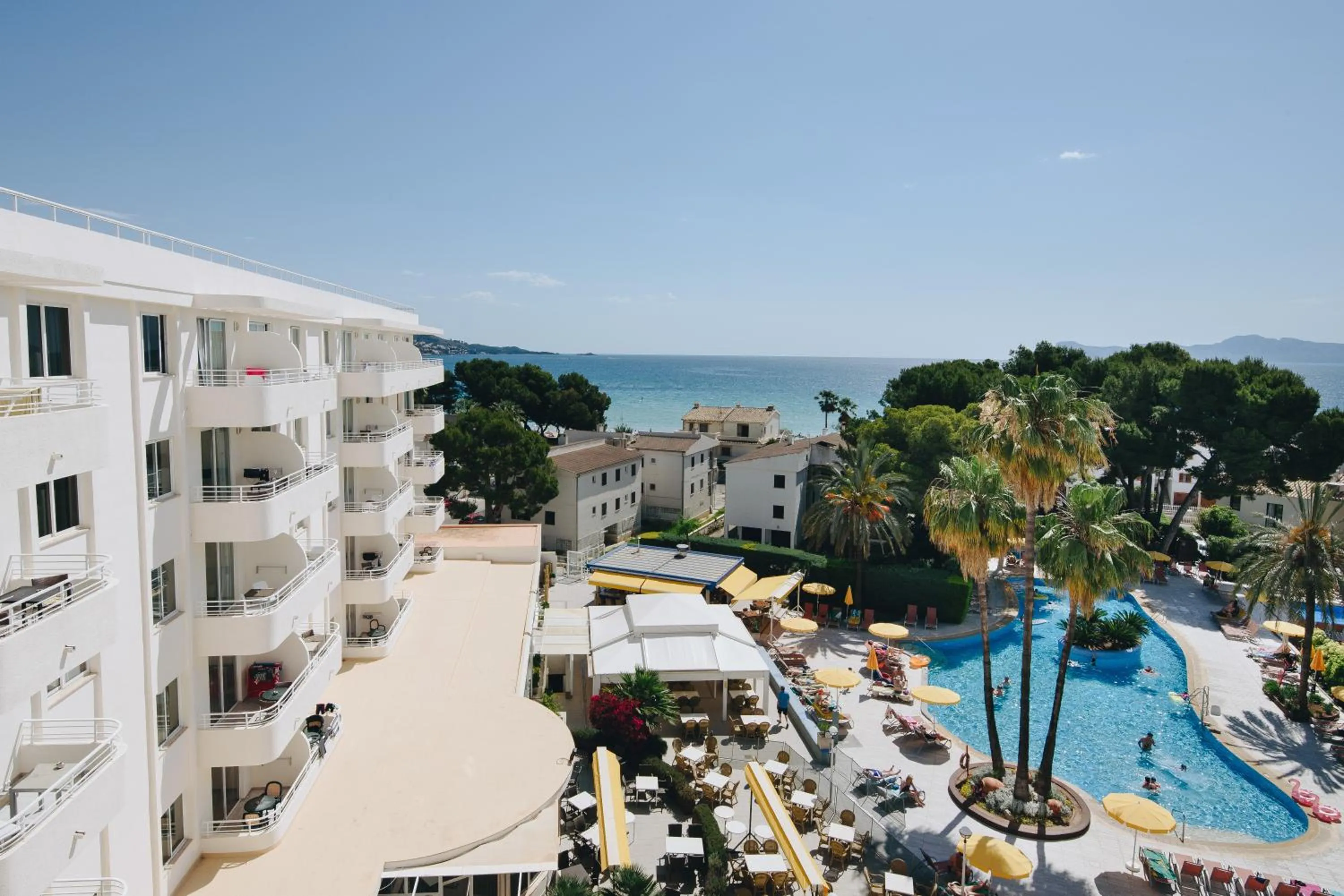 Pool view in Hotel Ivory Playa Sports & Spa
