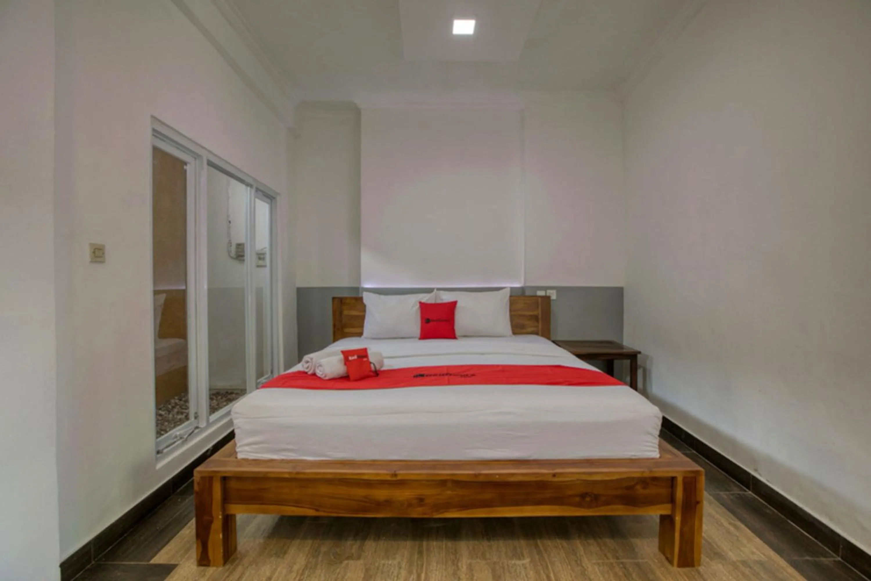 Bed in RedDoorz near Exit Toll Nusa Dua