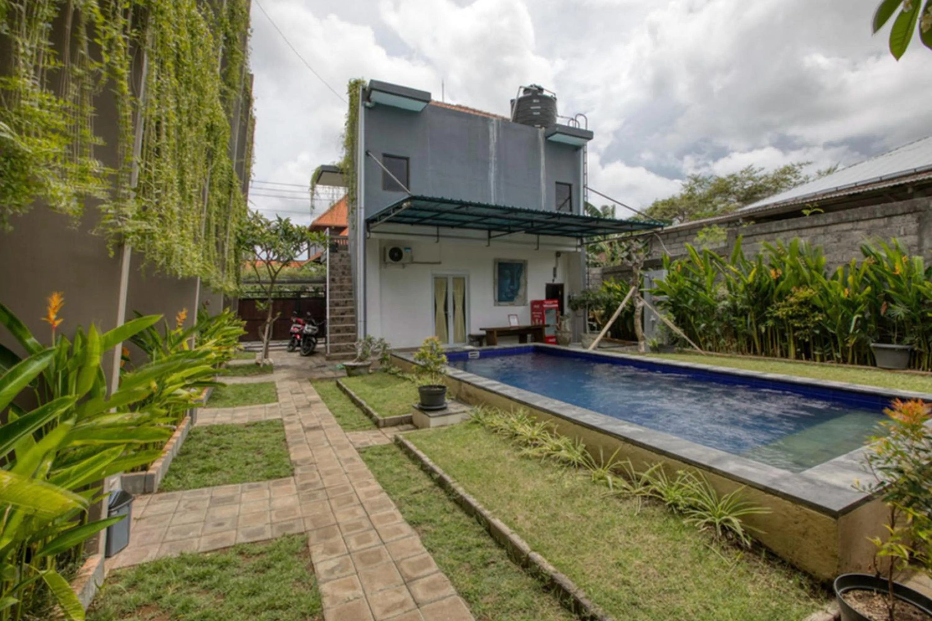 Property building in RedDoorz near Exit Toll Nusa Dua