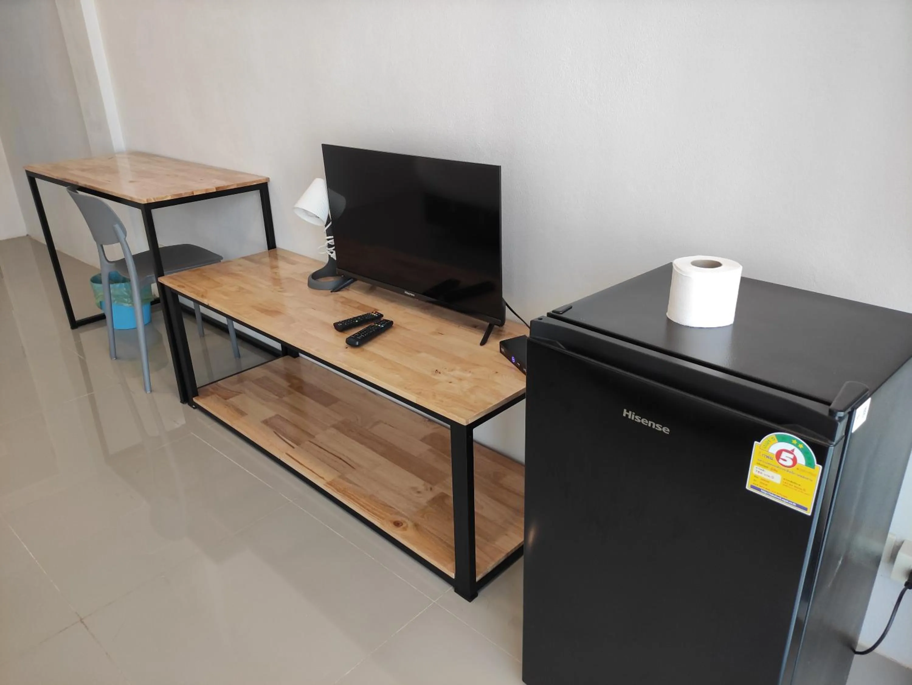 TV and multimedia in Life Hotel Rongkhun - White Temple Chiangrai