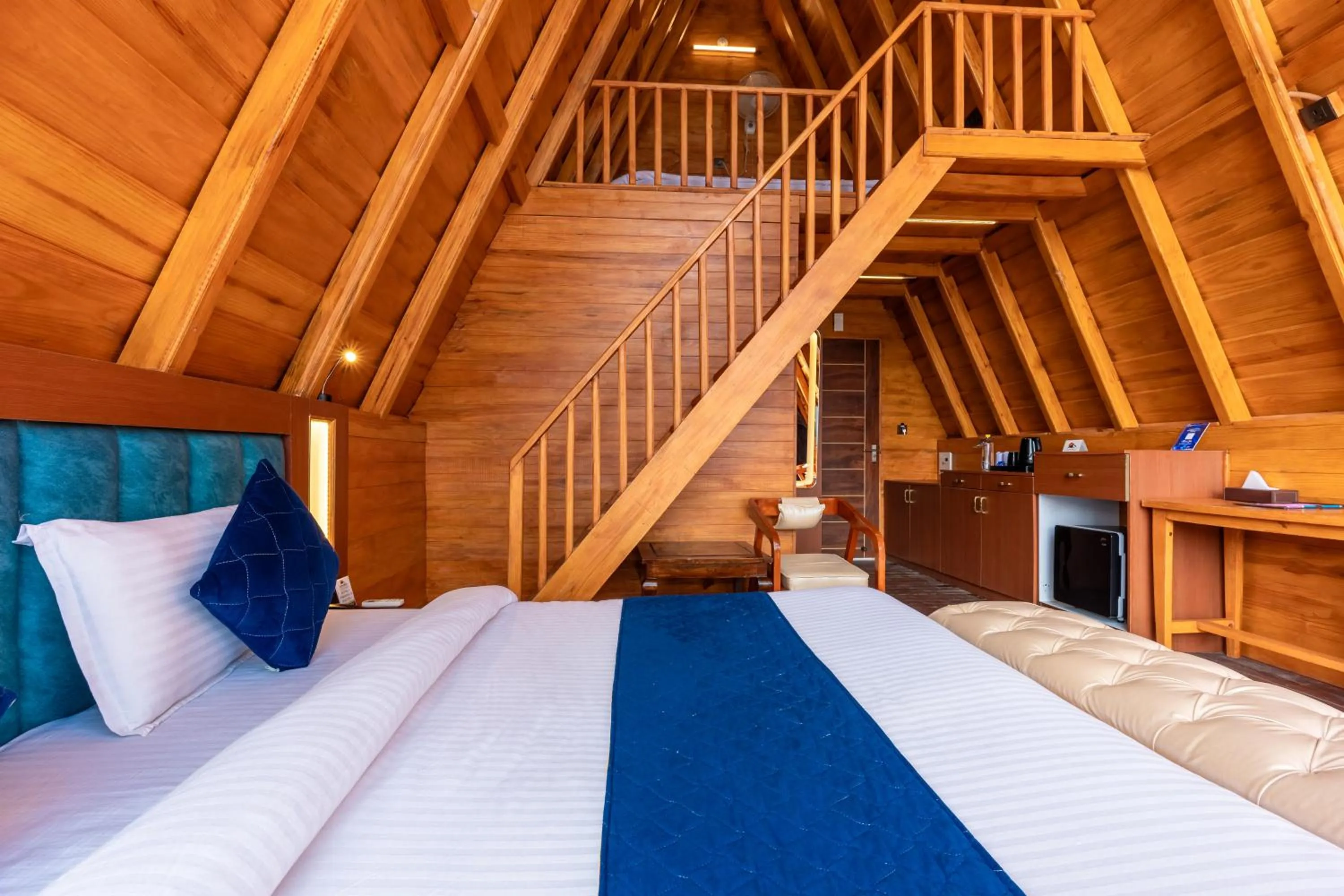 Bedroom, Bed in The Lake Ambience Resort