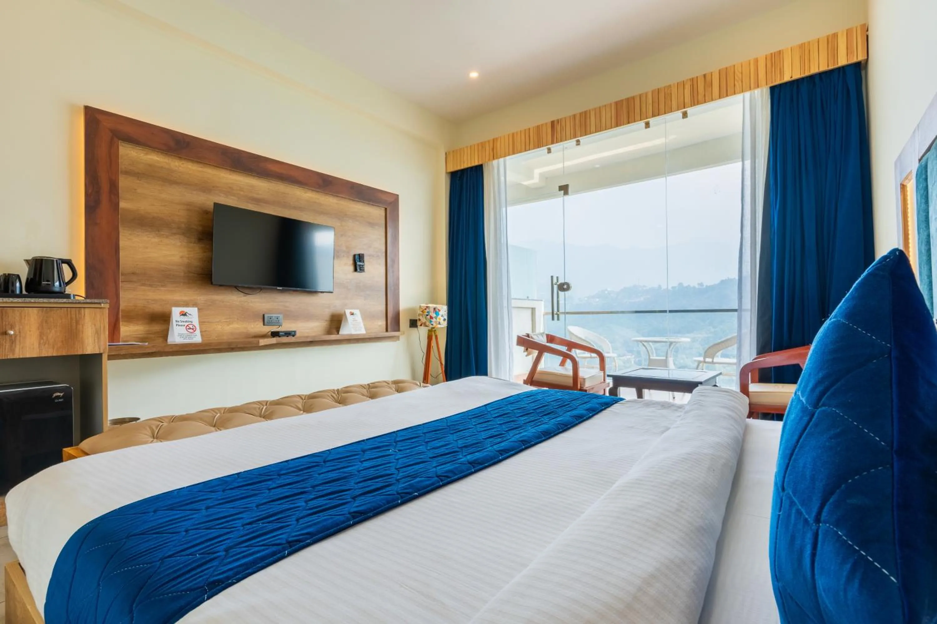 Bedroom, Bed in The Lake Ambience Resort