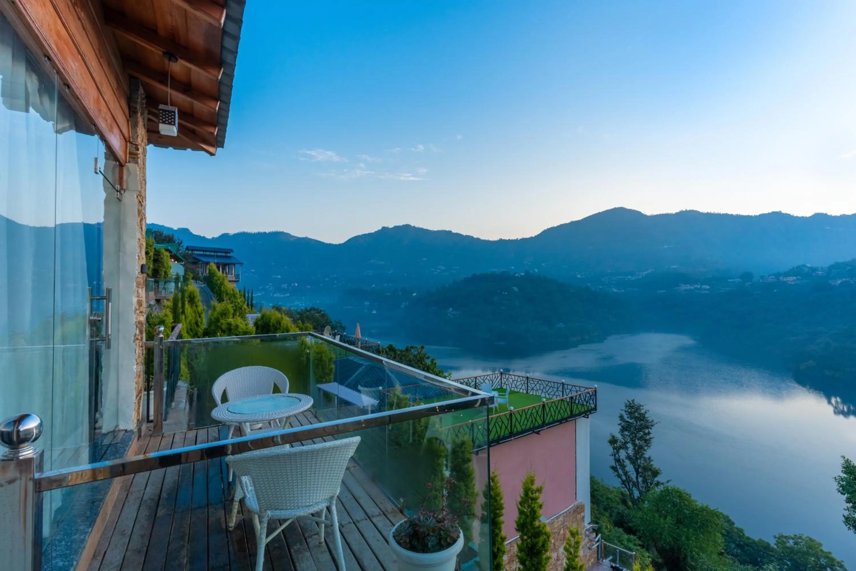 Balcony/Terrace in The Lake Ambience Resort