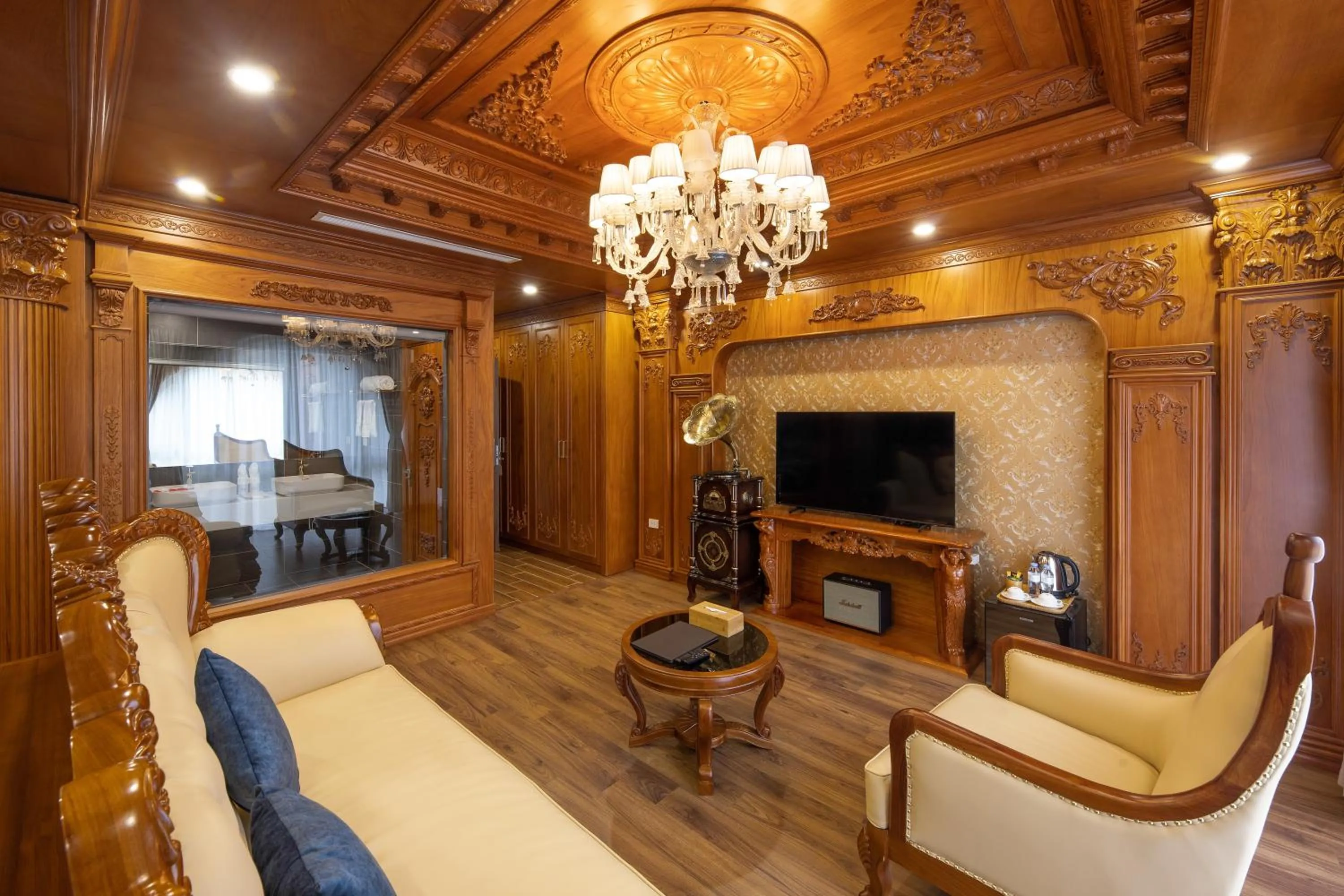 Communal lounge/ TV room in Glenda Tower Moc Chau Hotel