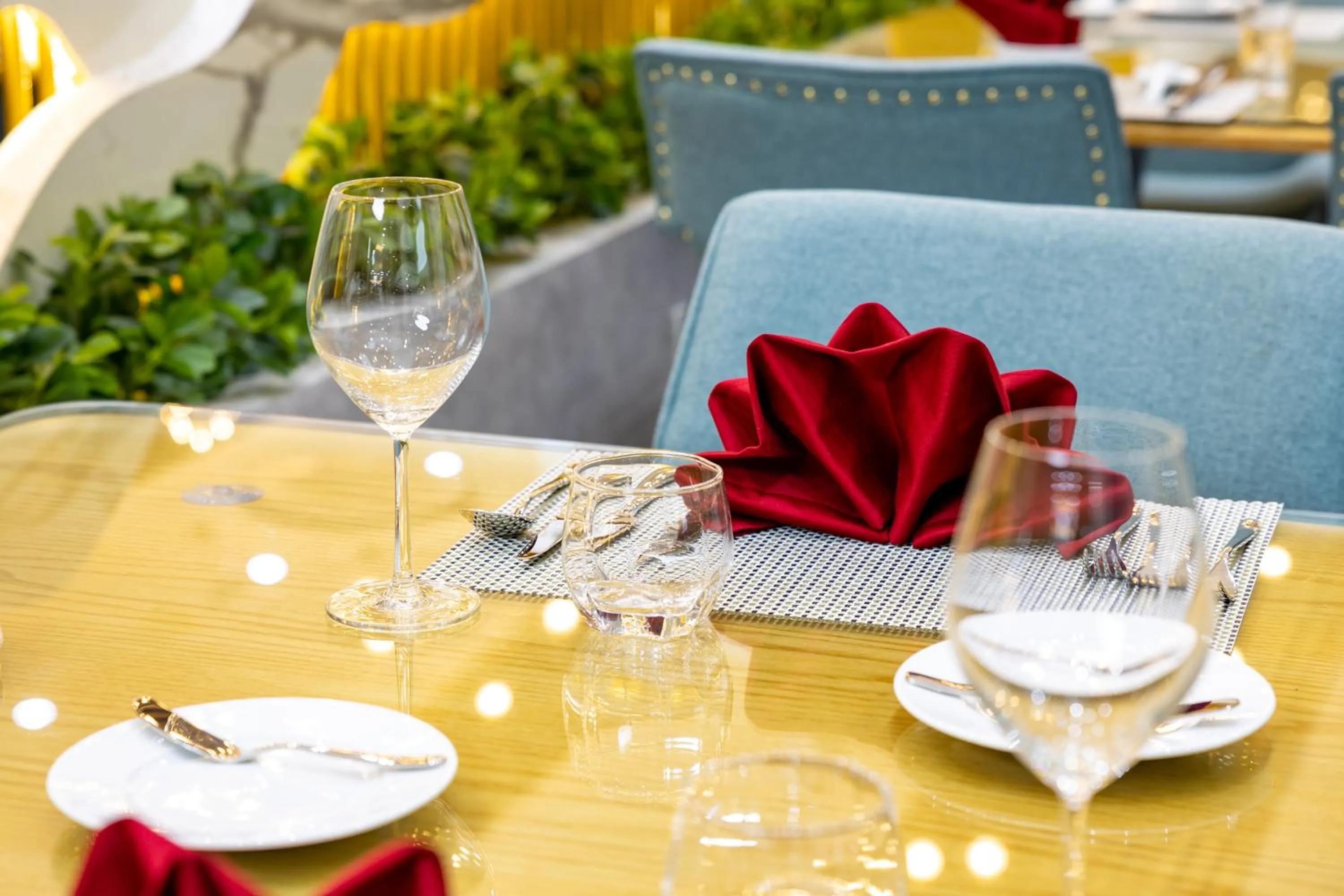 Restaurant/places to eat in Glenda Tower Moc Chau Hotel