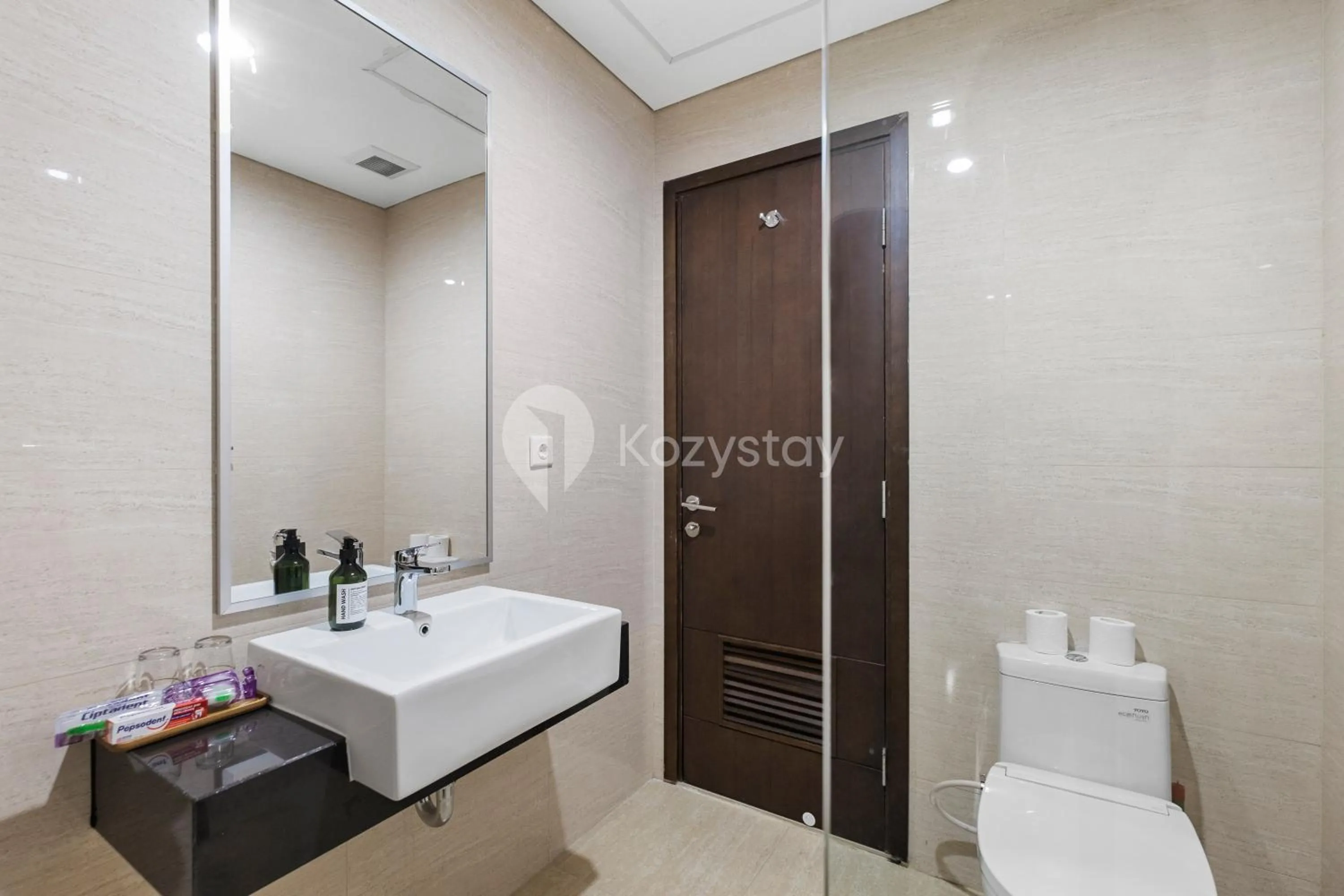 Bathroom in Orchid by Kozystay - Kebon Jeruk