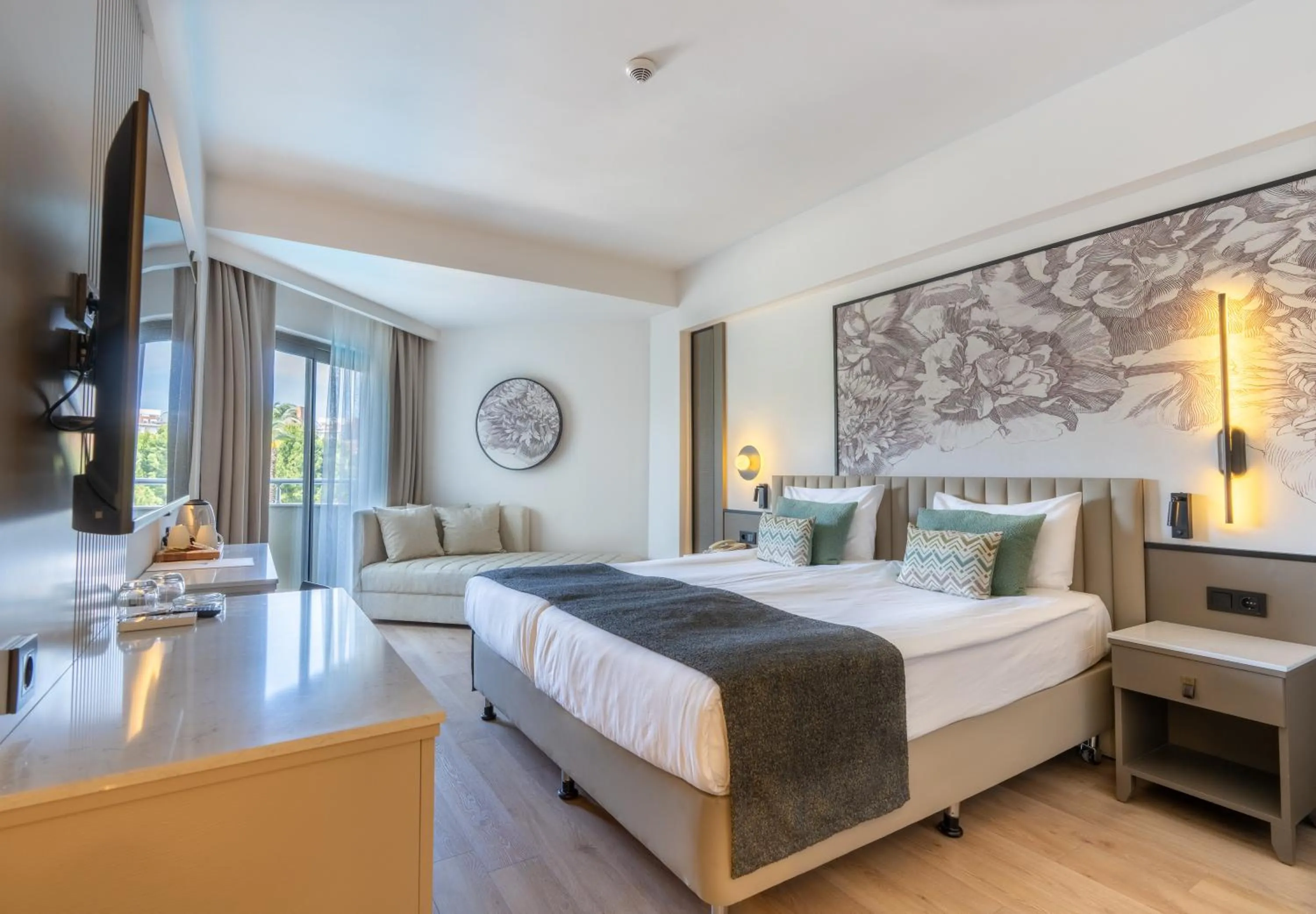 Bed in Side Breeze Hotel