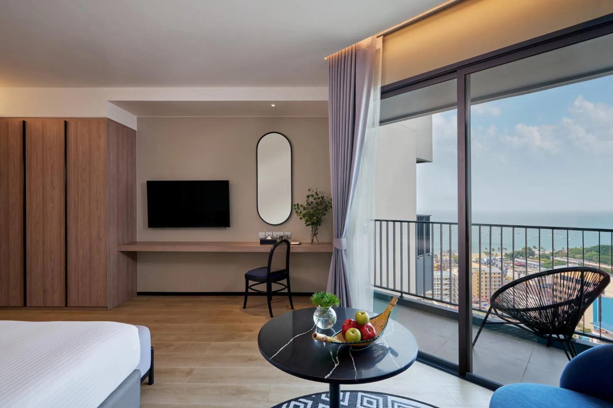 Sea view, Bed in Somerset Pattaya