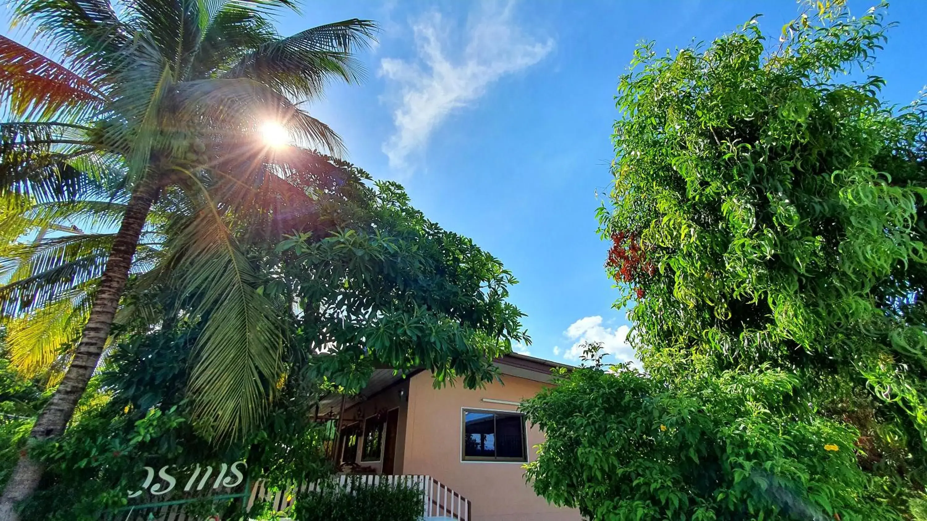 Superior Queen Room in Warakorn Baansuan Amphawa Superior Queen Room in Warakorn Baansuan Amphawa