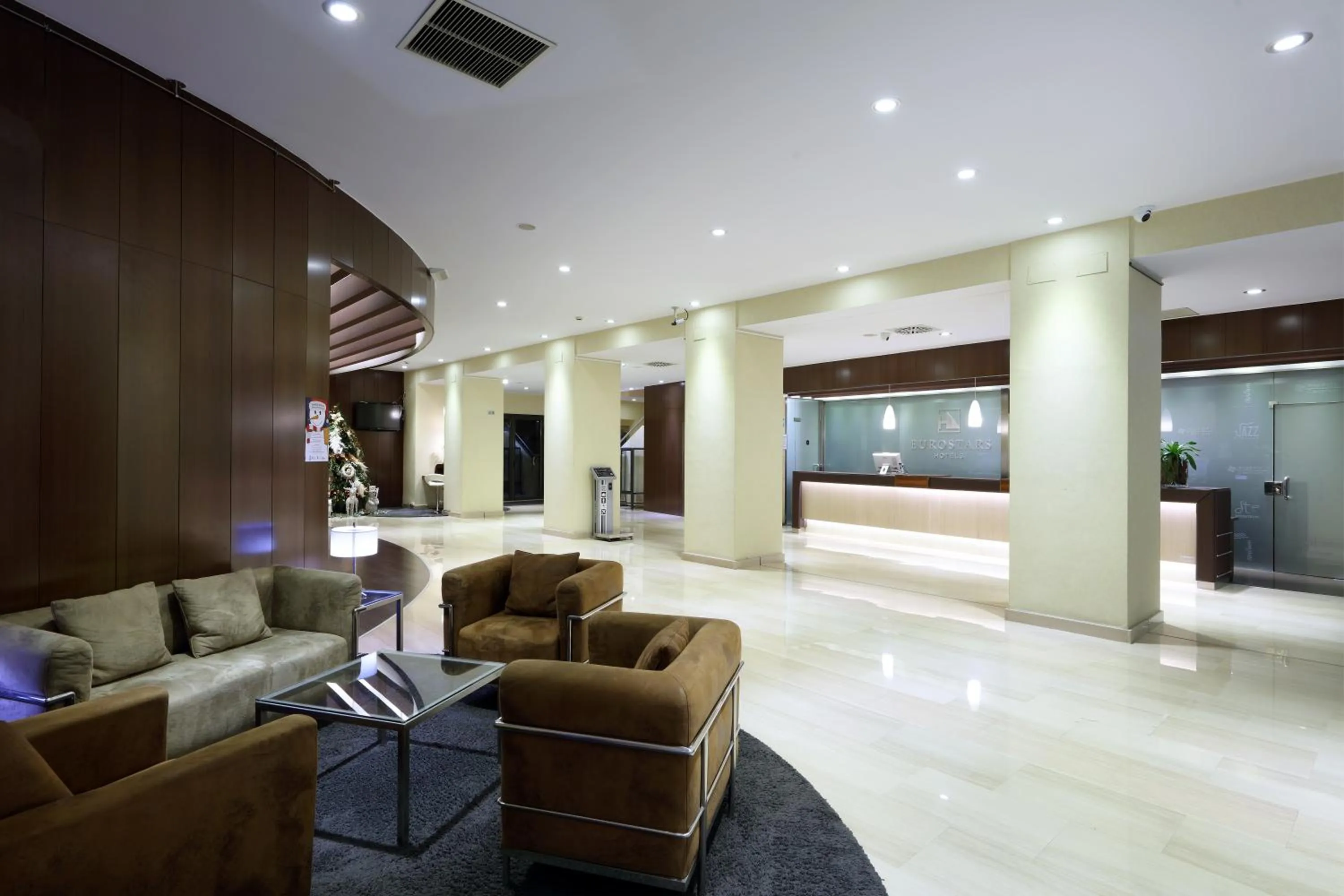 Lobby or reception in Eurostars Centrum Alicante
