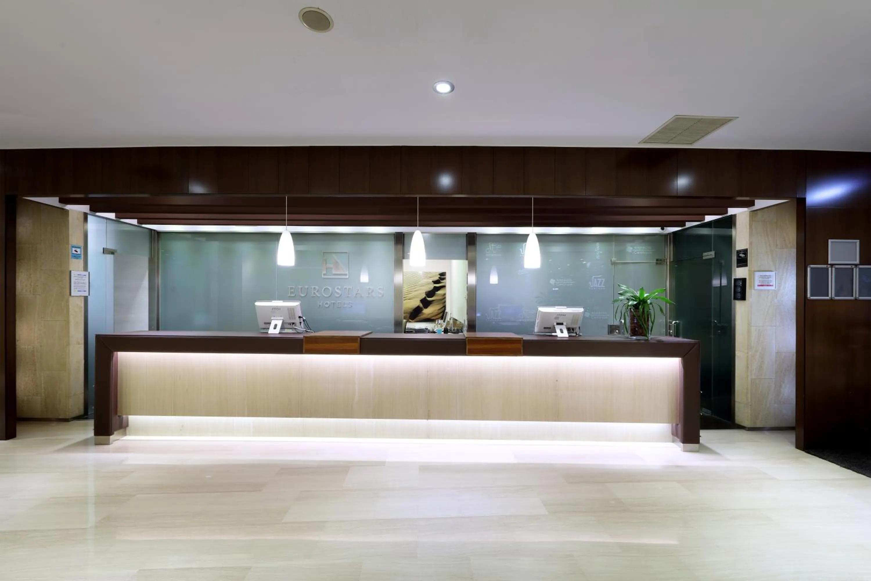 Lobby or reception in Eurostars Centrum Alicante