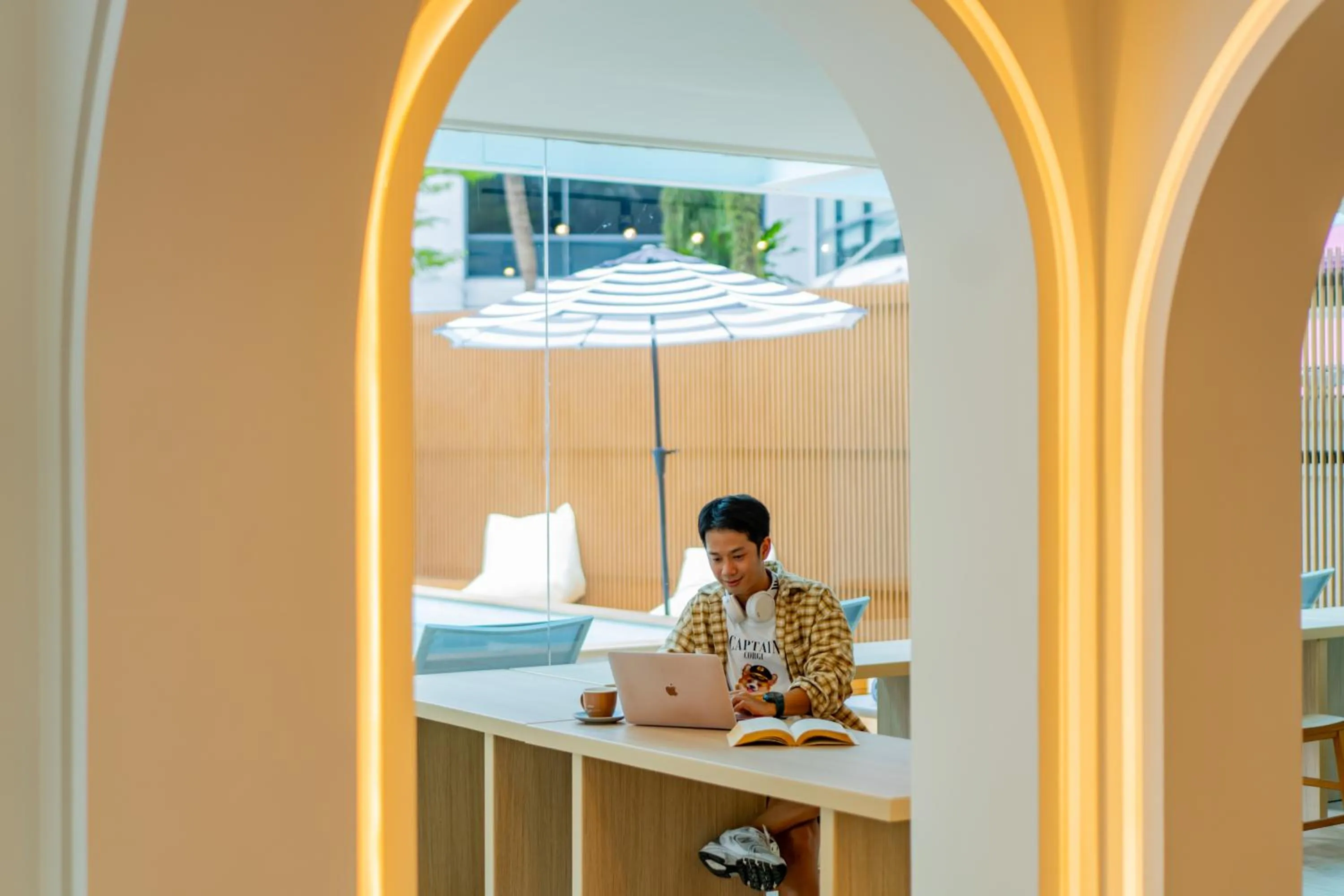 Communal lounge/ TV room in The Tint At Phuket Town - SHA Plus