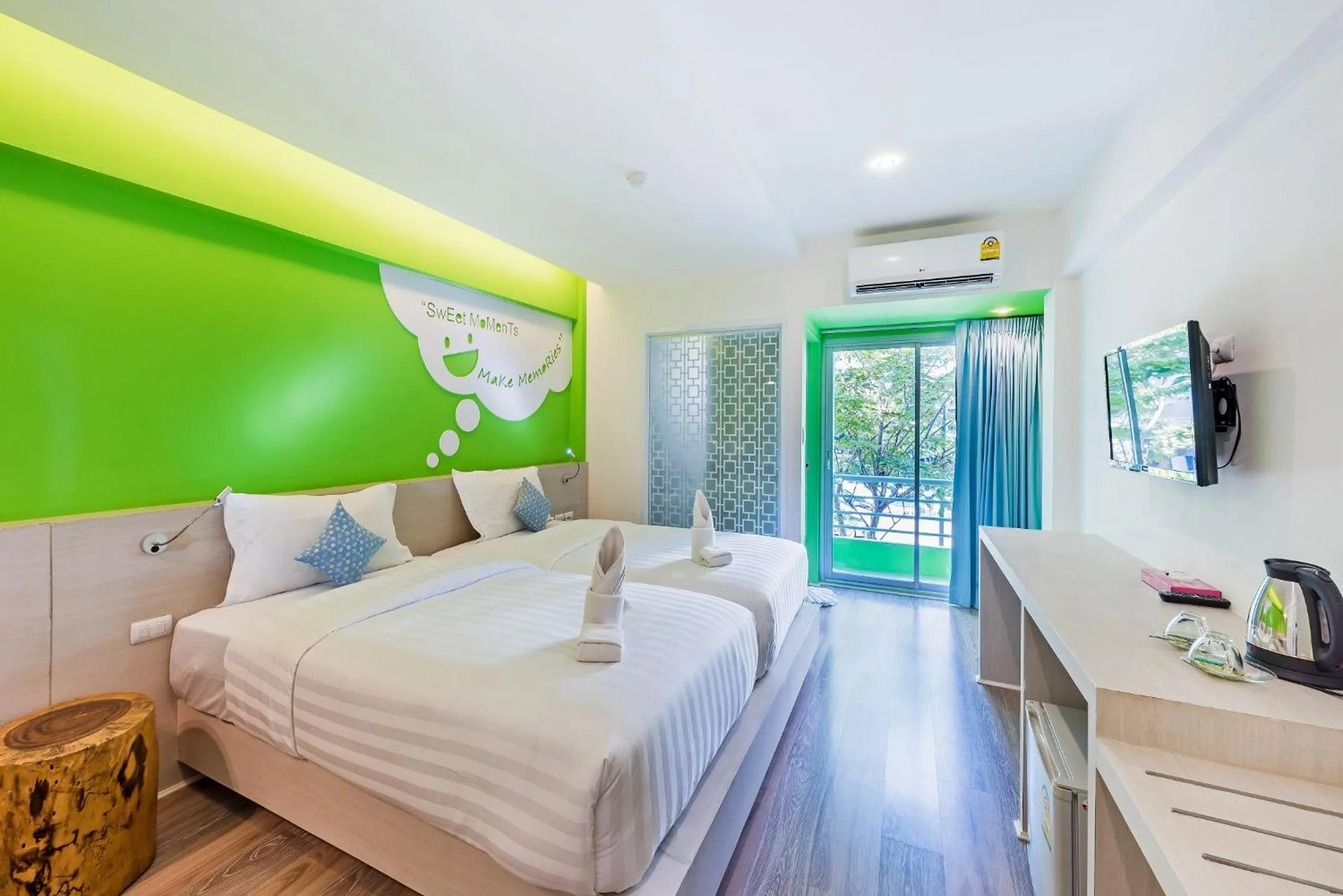 Staff, Bed in The Tint At Phuket Town - SHA Plus