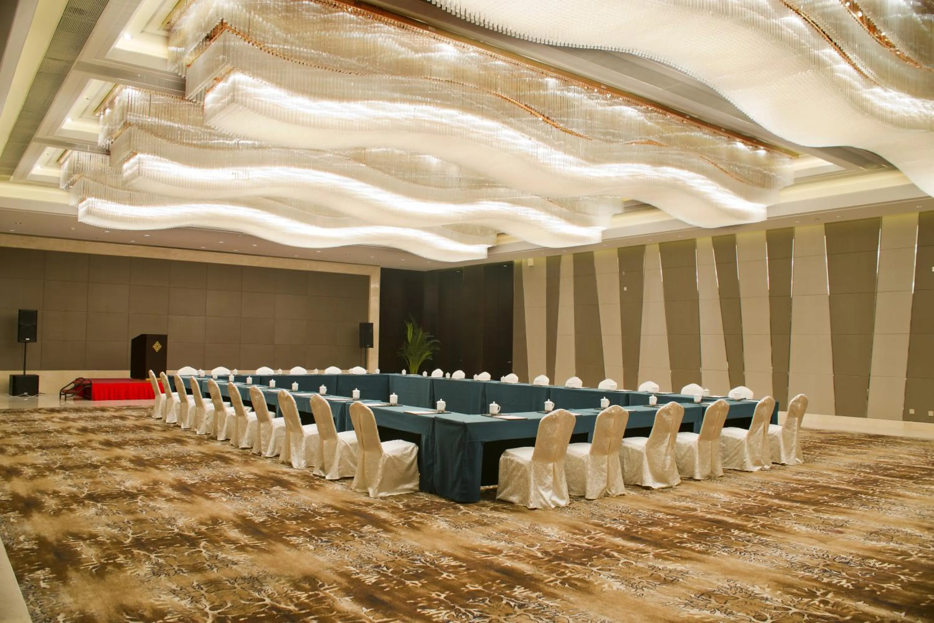 Banquet/Function facilities in Yangzhong Firth Jinling Grand Hotel