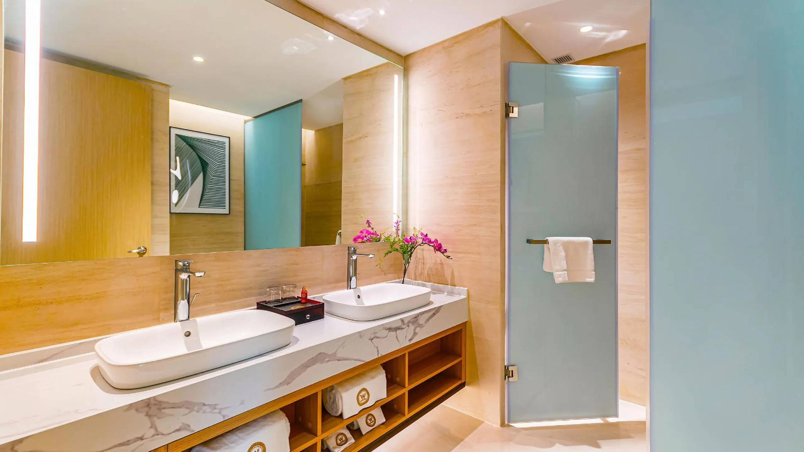 Toilet in Won Majestic Hotel Cambodia