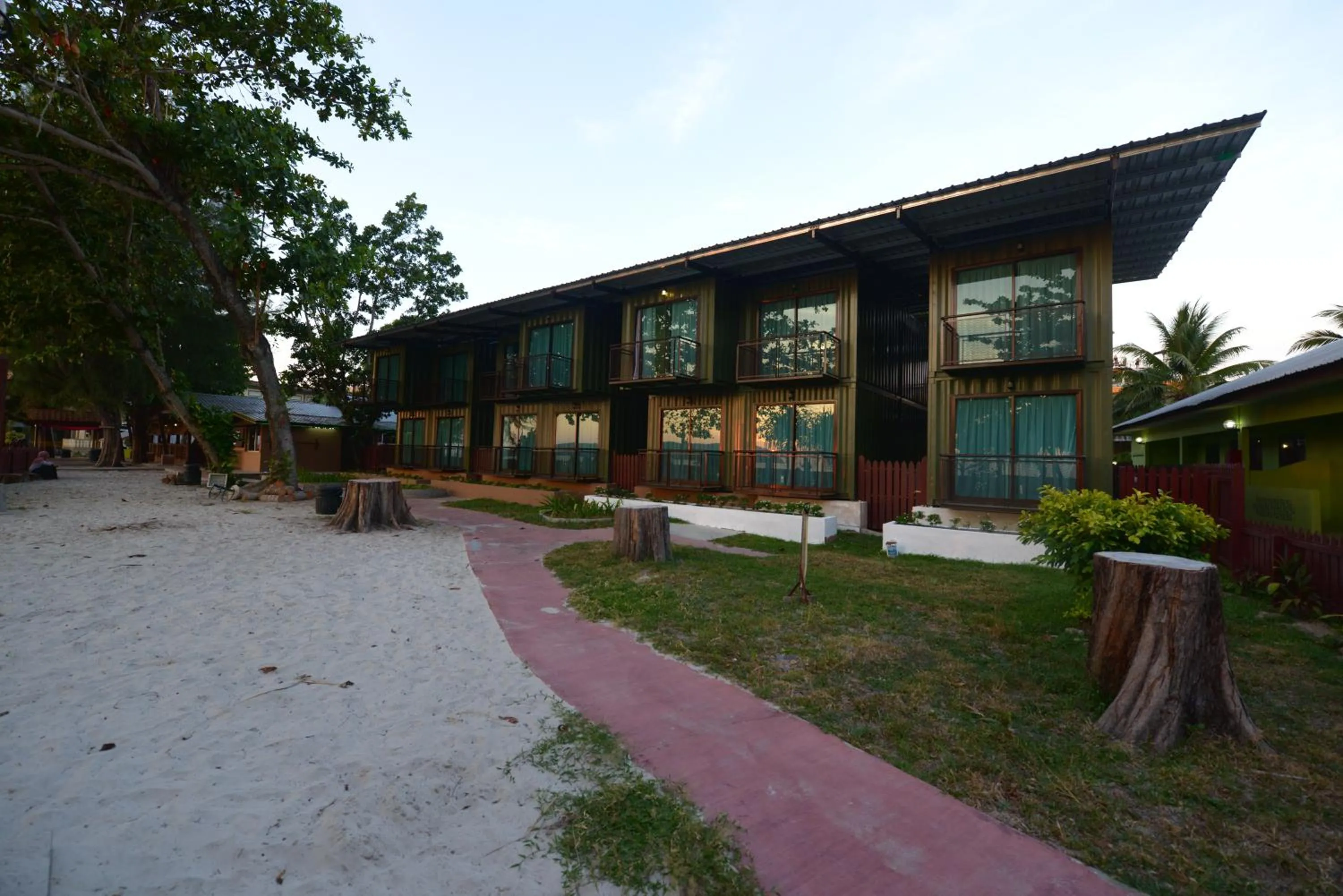 Delta Chenang Resort