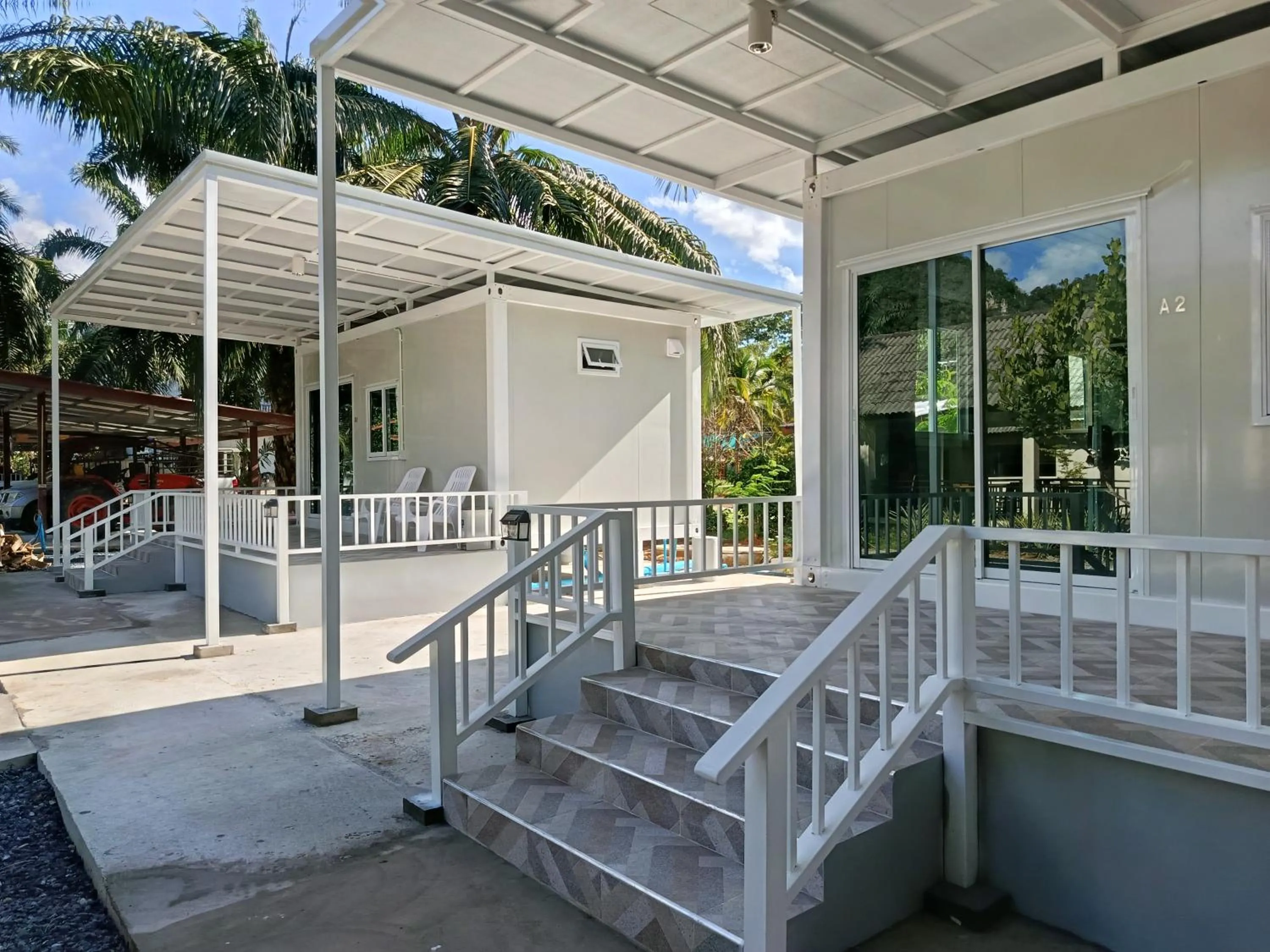 Property building in Khao Sok Palm Garden Resort