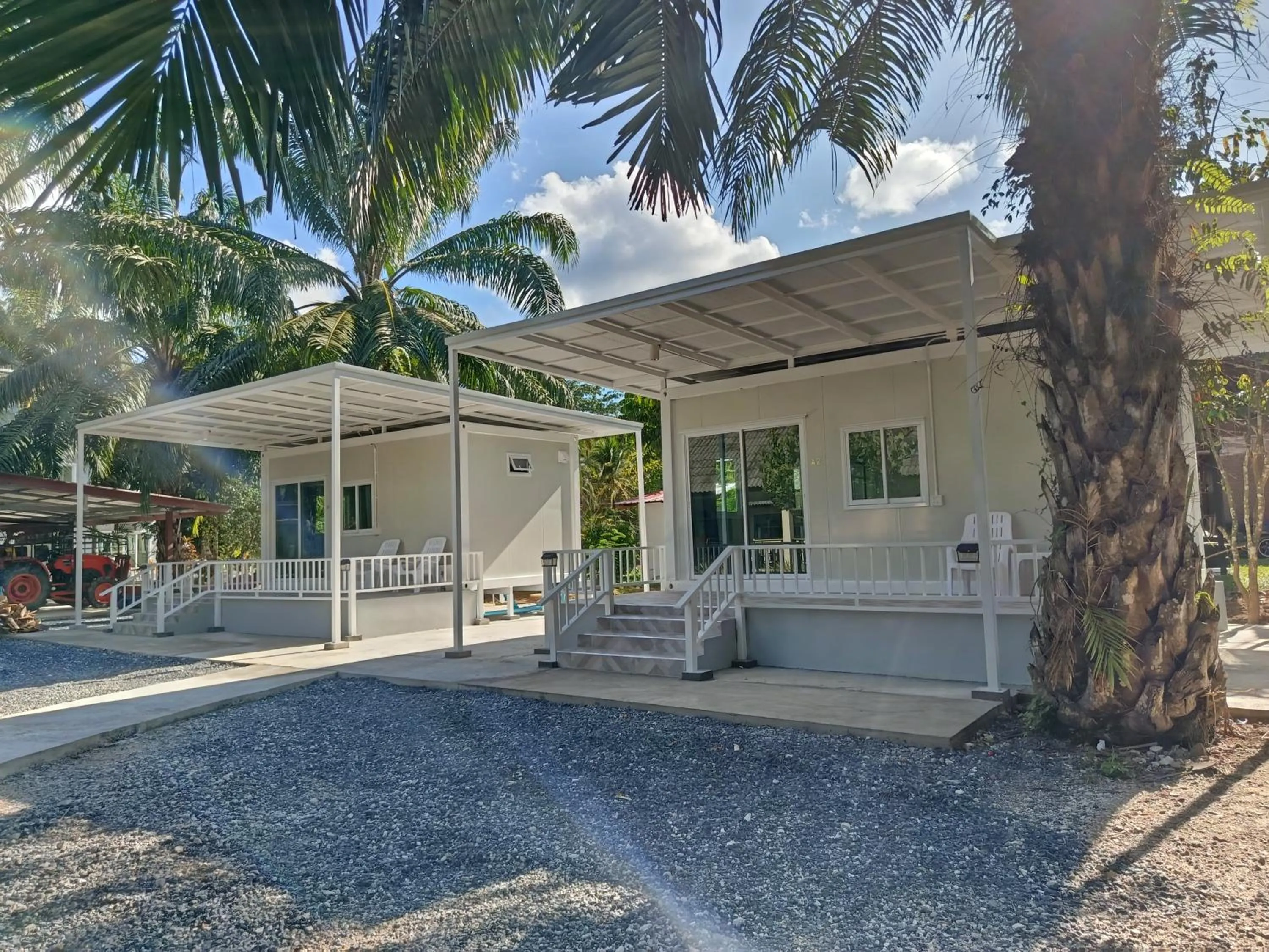 Property building in Khao Sok Palm Garden Resort