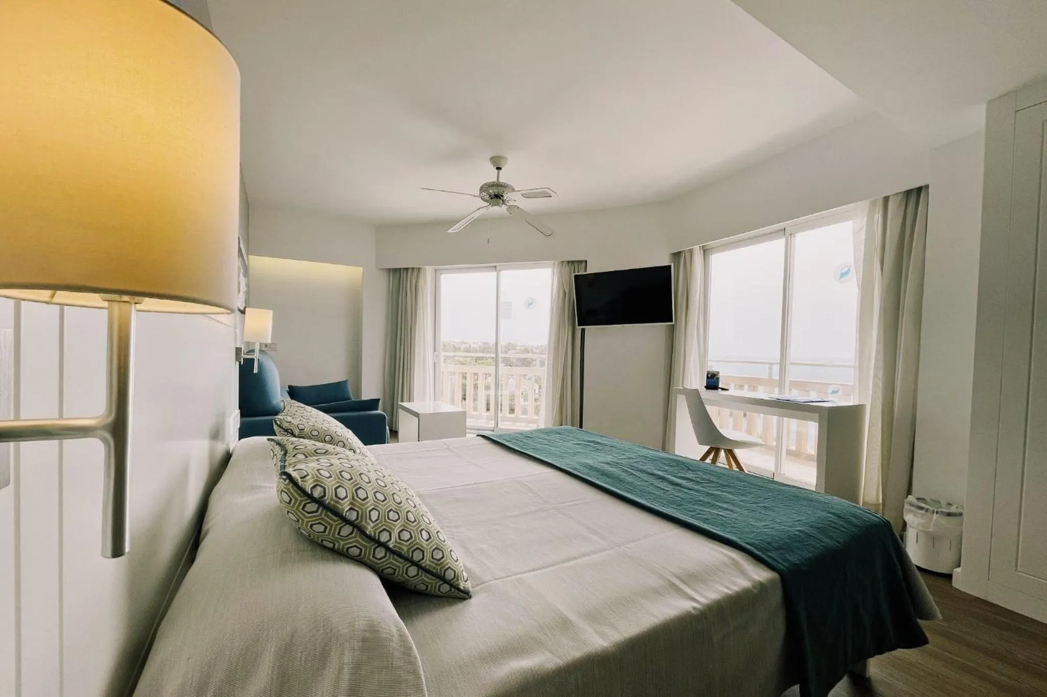 Bedroom, Bed in Hotel Pinos Playa