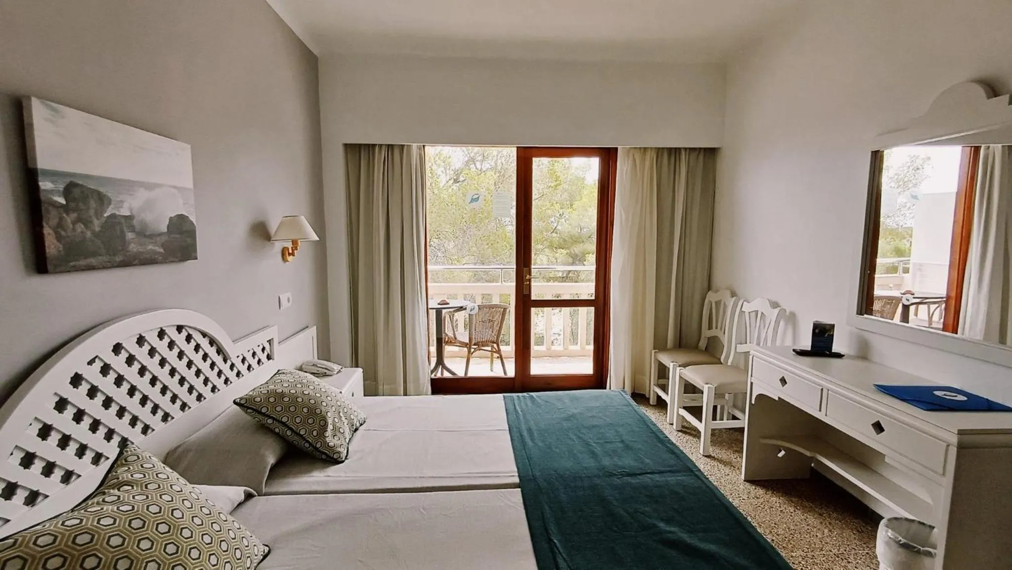 Bed in Hotel Pinos Playa