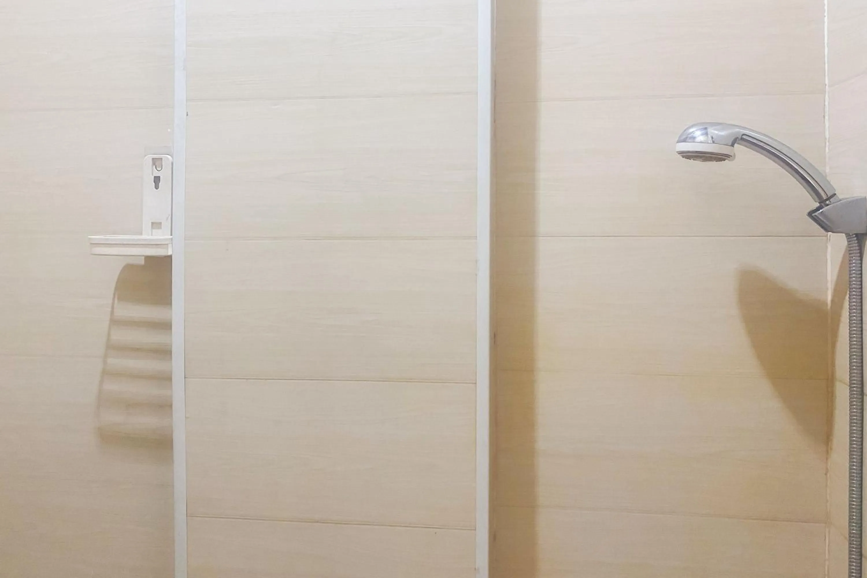 Bathroom in RedDoorz at Syariah Imah 2 Lampung