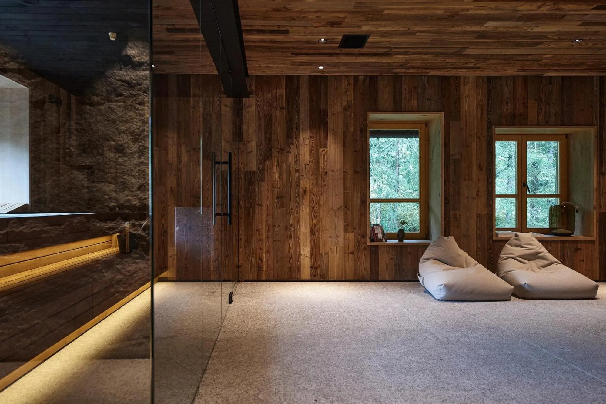 Sauna, Bed in EnHotel