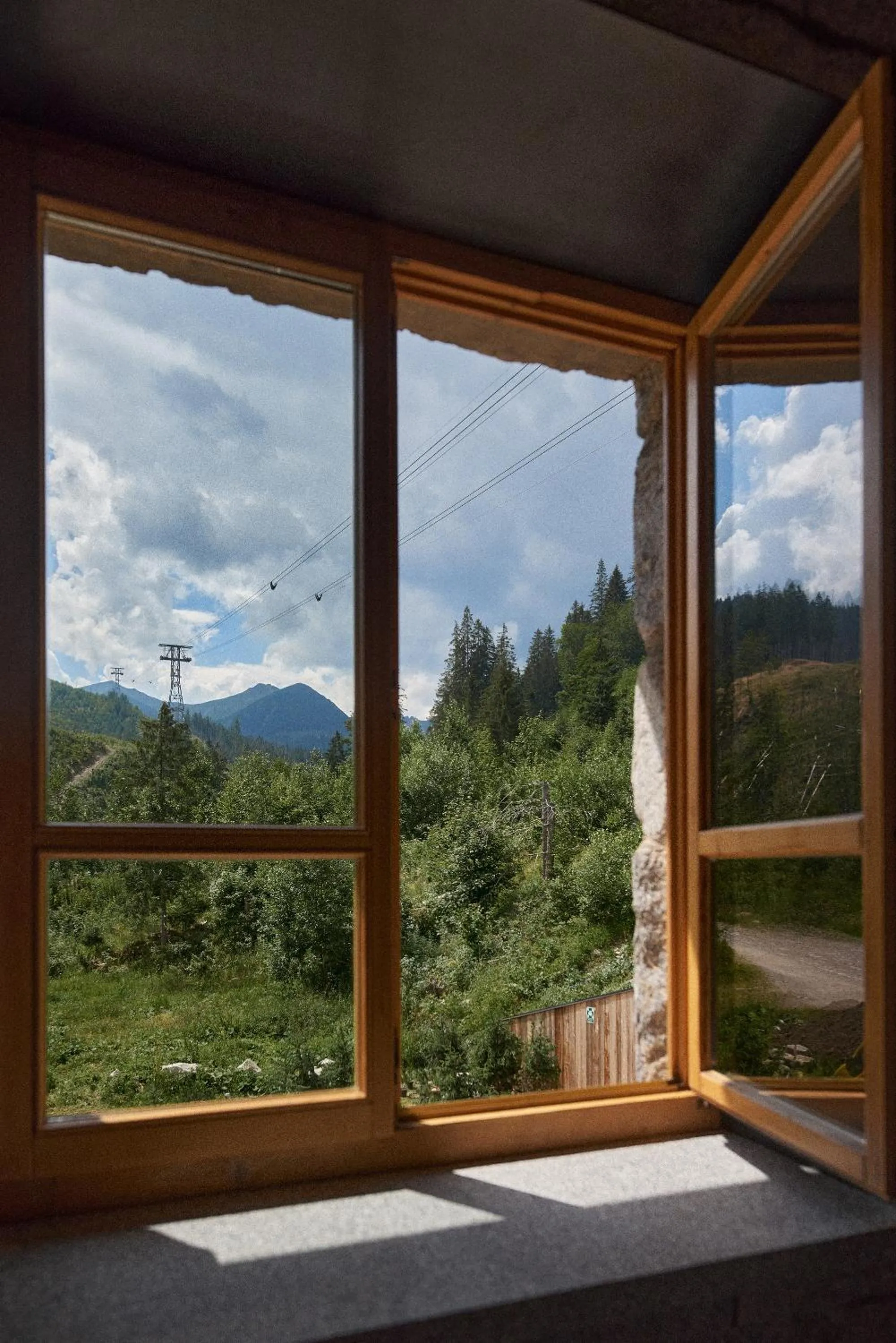 Mountain view in EnHotel