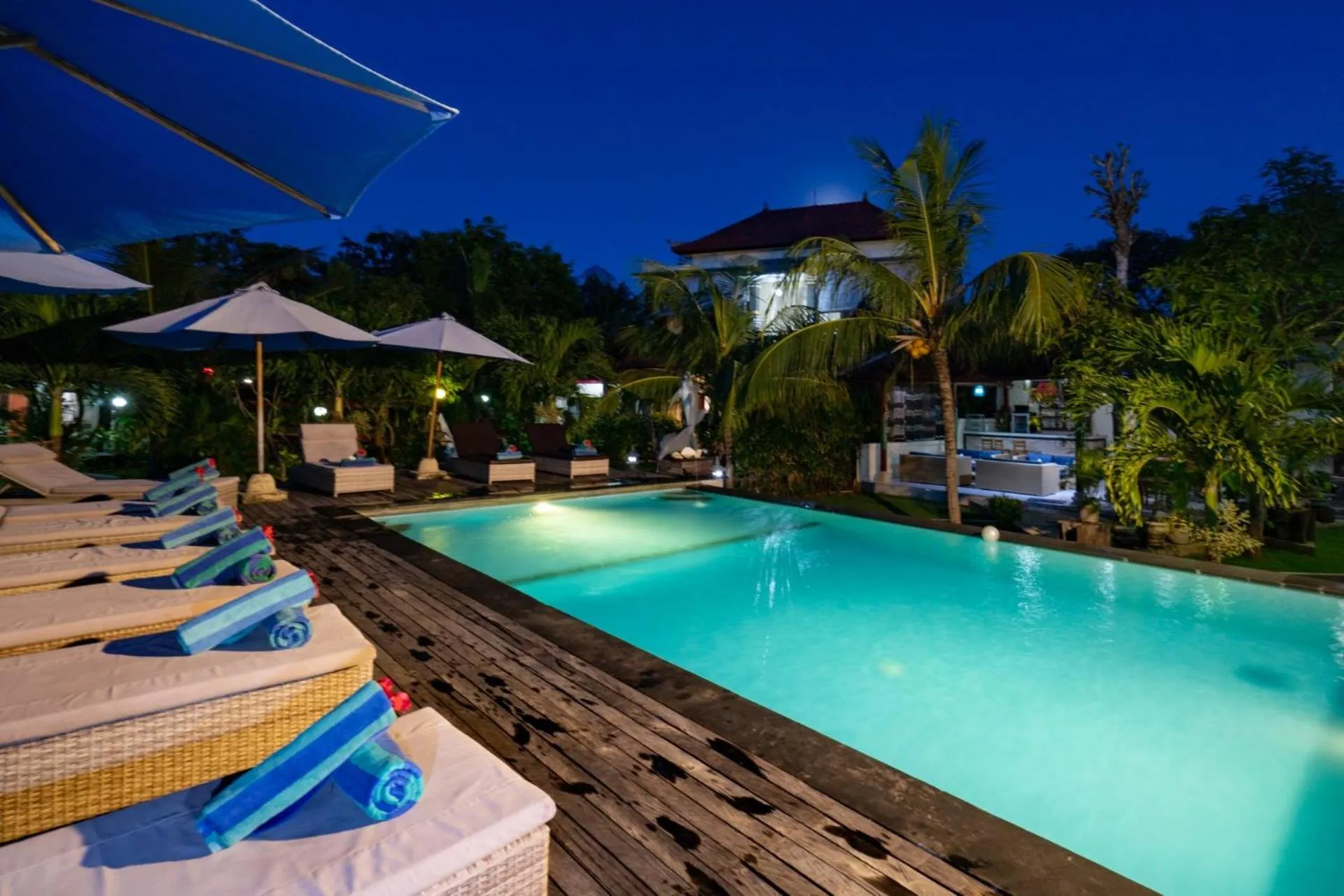 Pool view in Taos House Lembongan By DeWizZ Management