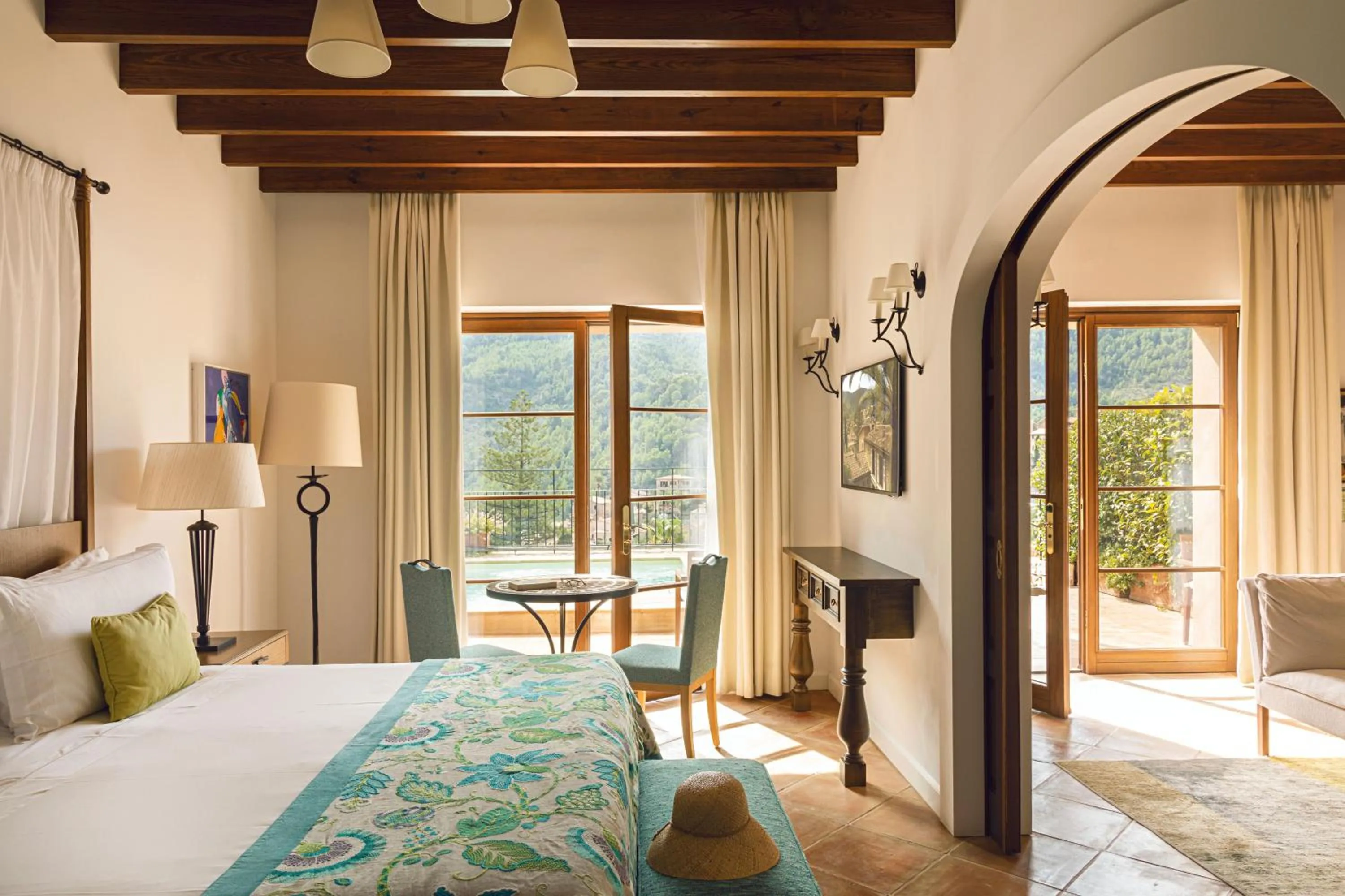 Bedroom, Bed in La Residencia, A Belmond Hotel, Mallorca