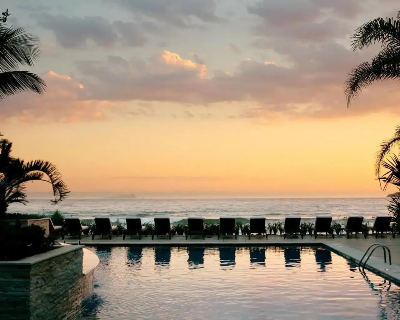 Pool view in Juquehy Praia Hotel