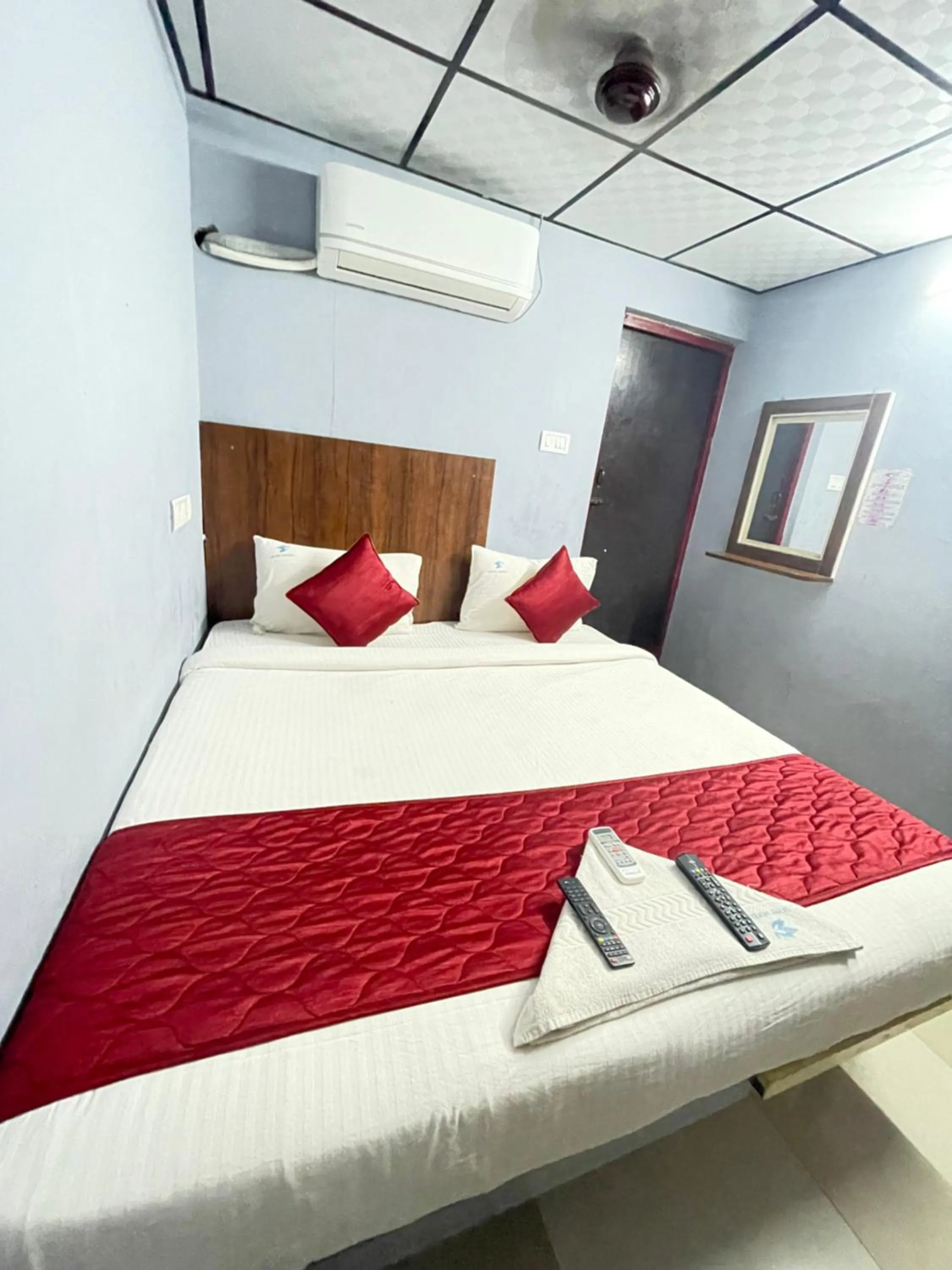 air conditioner in Skyry Hotel Iyyapanthangal