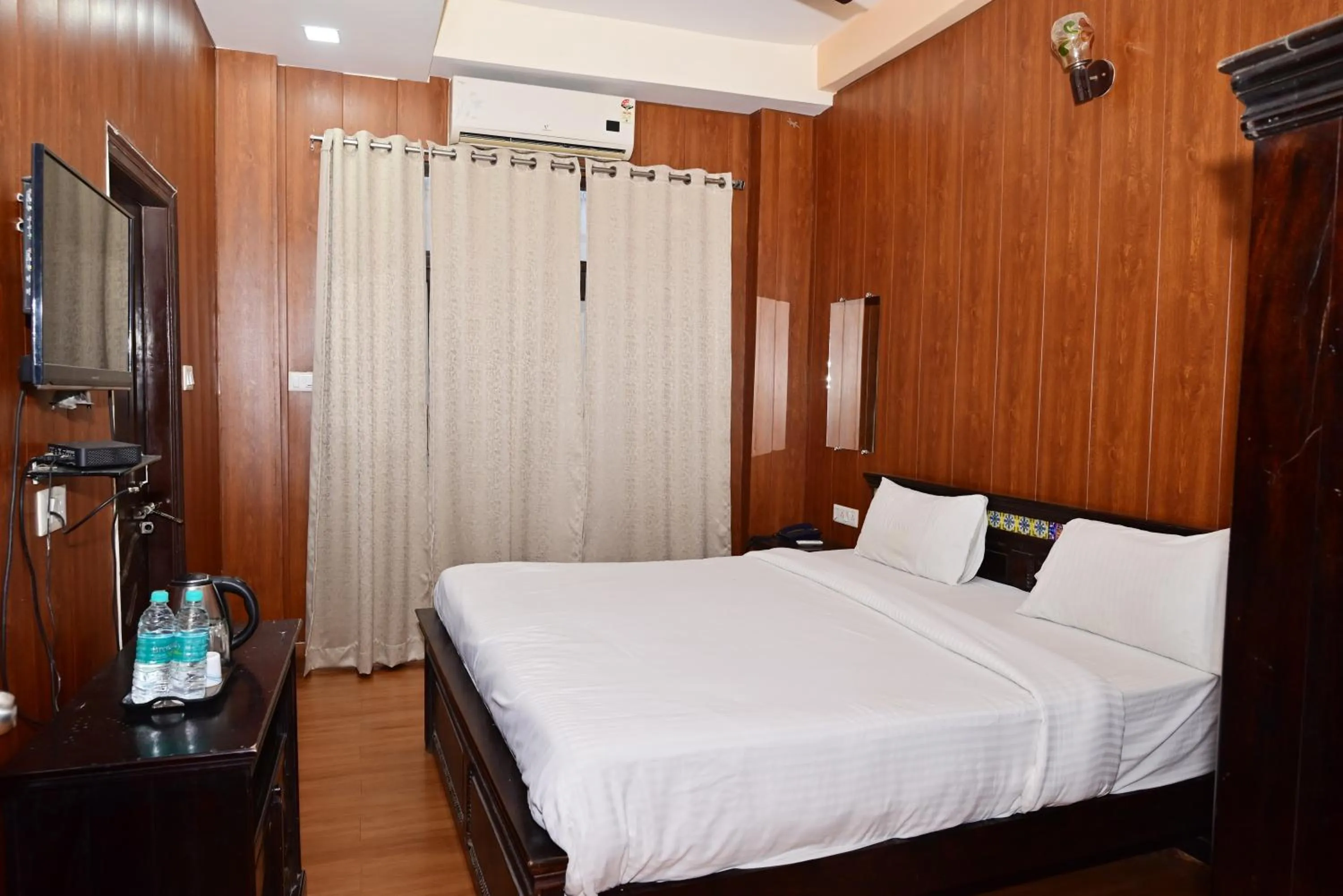 Bed in Ganga Monastery