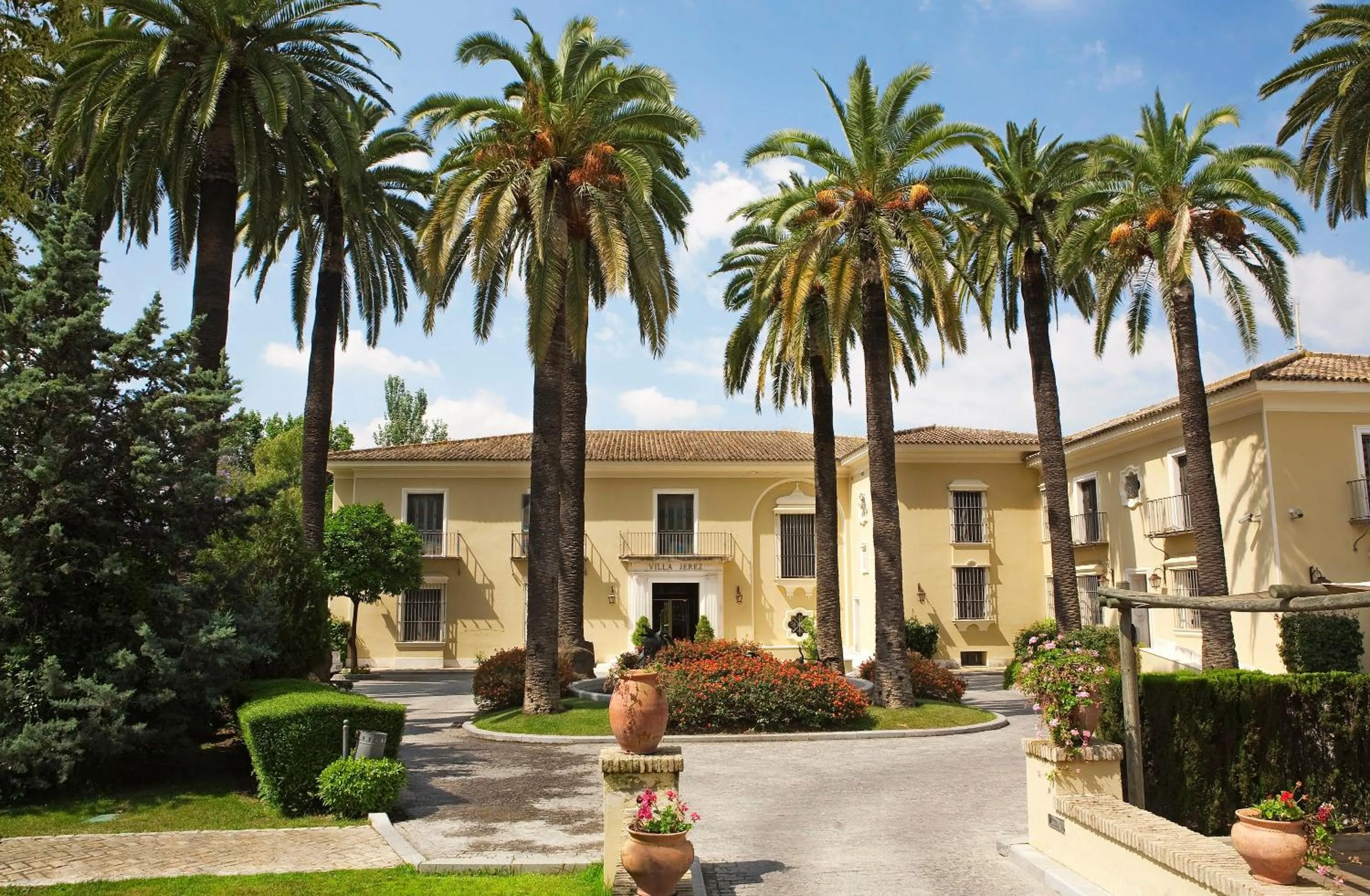 Facade/entrance in Villa Jerez